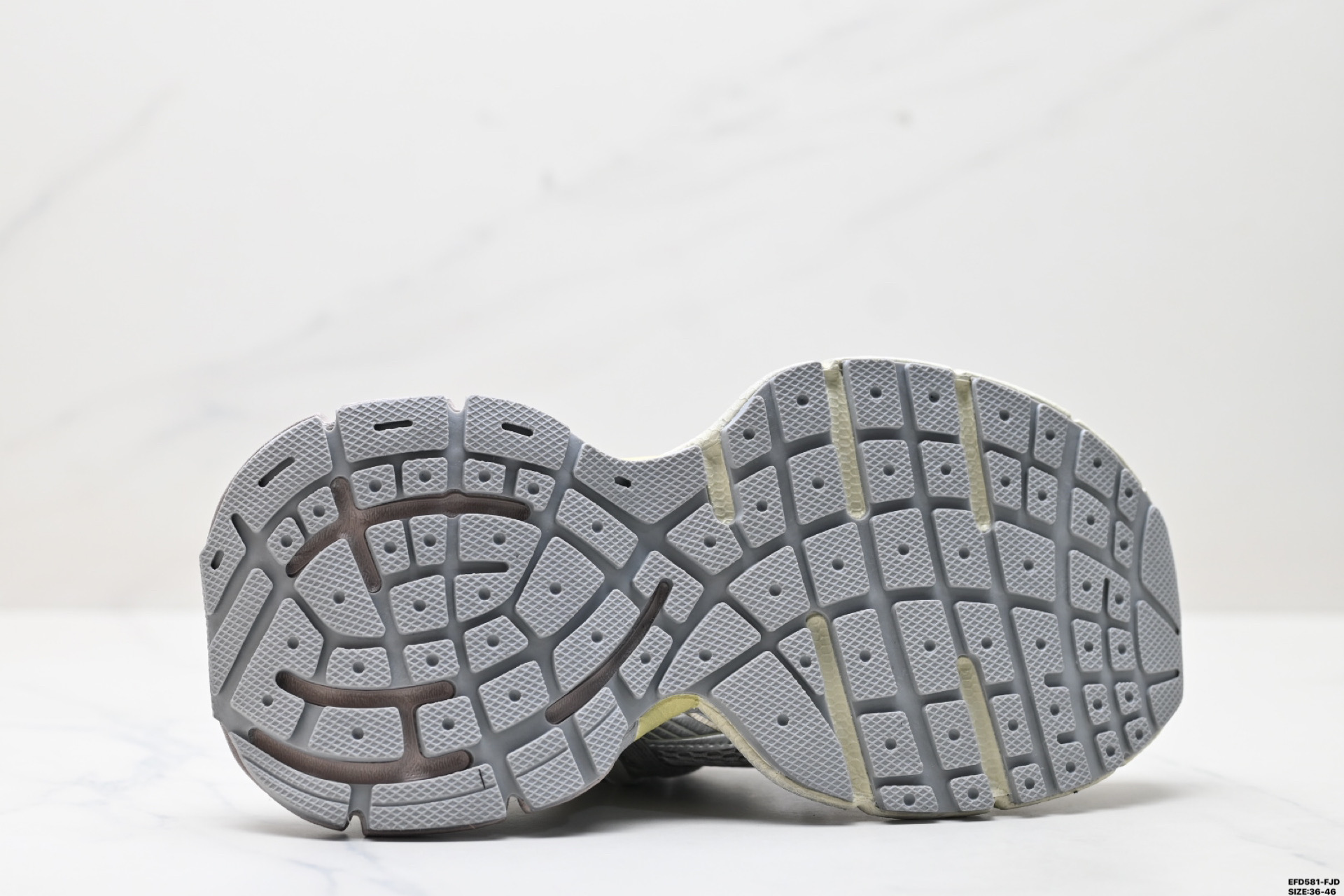 410 BALENCIAGA 3XL Sneakers 3+ 巴黎世家 系列低帮复古老爹鞋 734734 W3XL5 9110