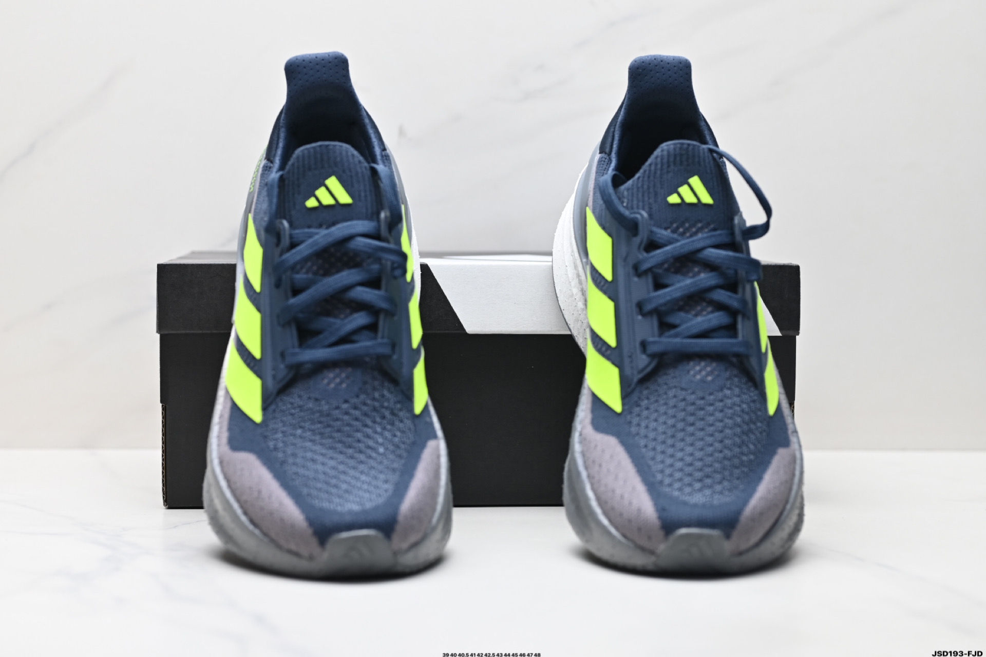 阿迪达斯Adidas Ultraboost 5X 耐磨缓震休闲运动跑鞋 JH9034