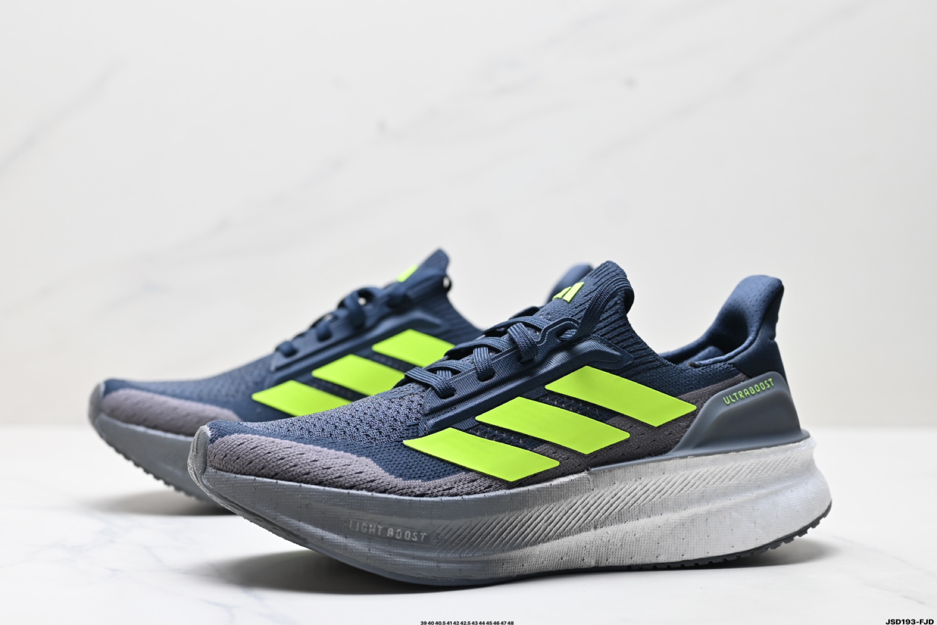阿迪达斯Adidas Ultraboost 5X 耐磨缓震休闲运动跑鞋 JH9034