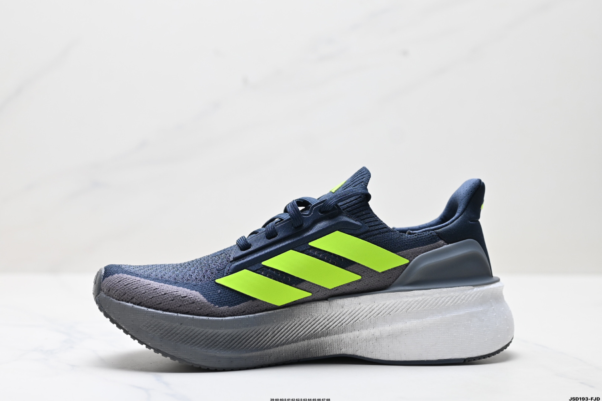 阿迪达斯Adidas Ultraboost 5X 耐磨缓震休闲运动跑鞋 JH9034