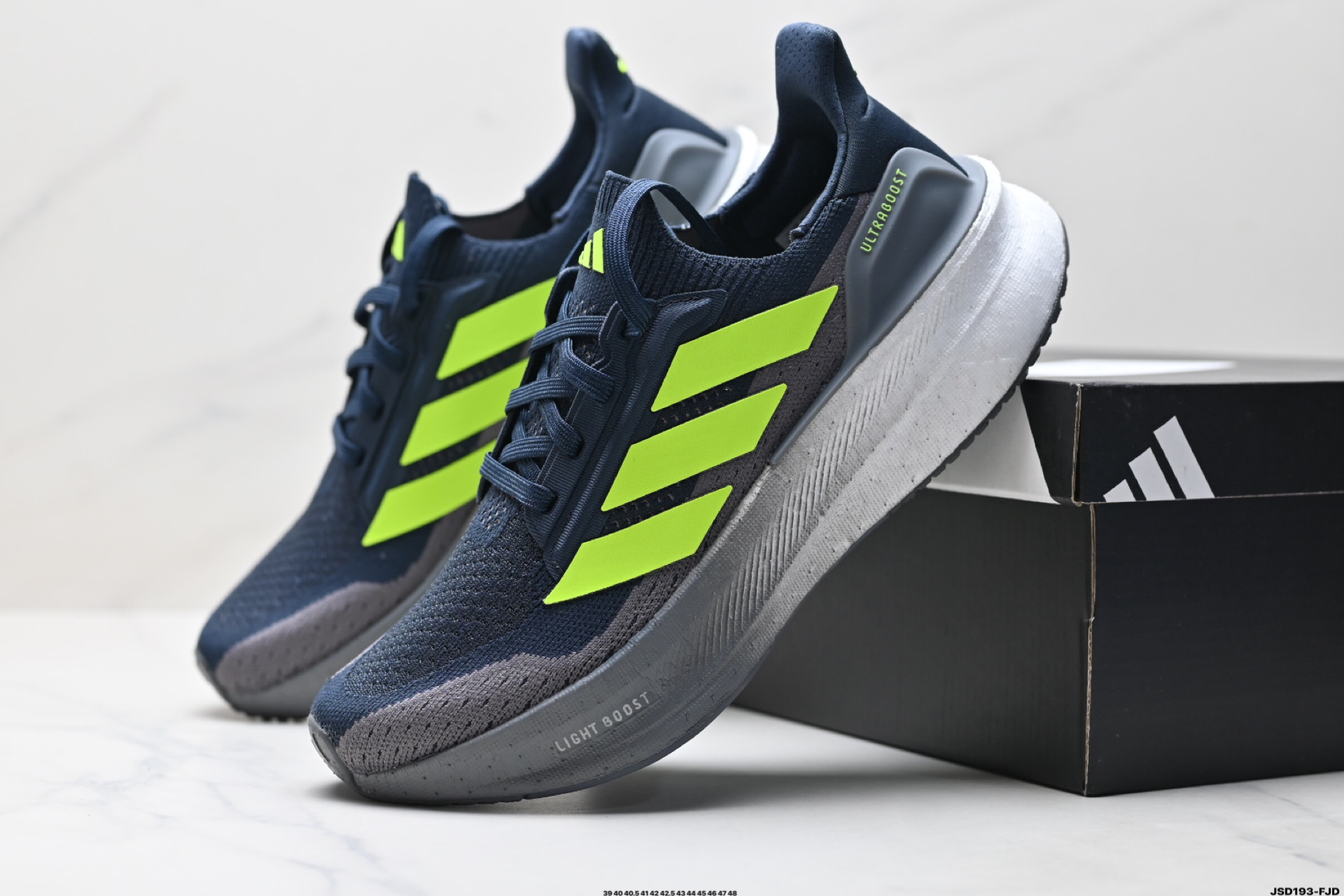 阿迪达斯Adidas Ultraboost 5X 耐磨缓震休闲运动跑鞋 JH9034