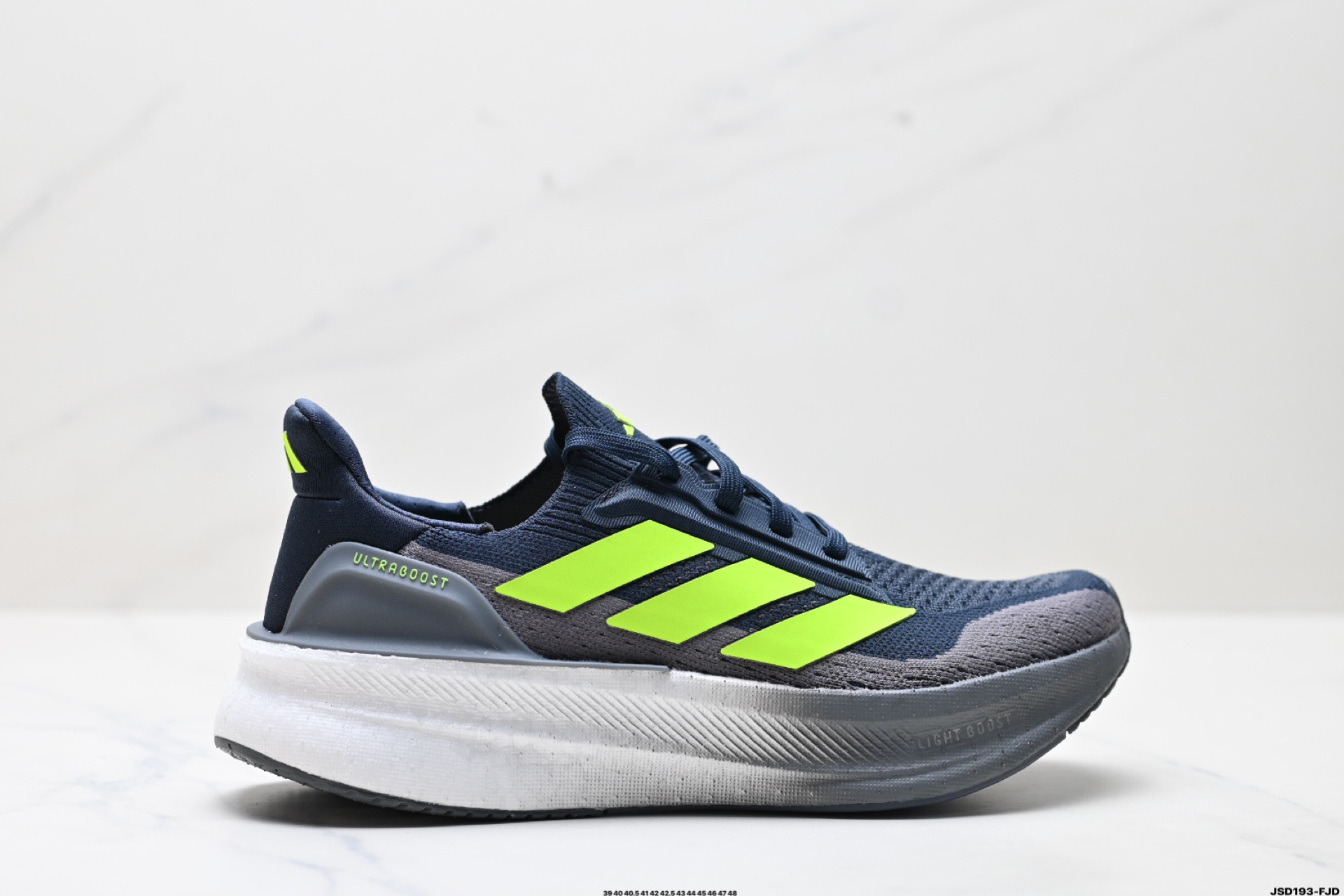 阿迪达斯Adidas Ultraboost 5X 耐磨缓震休闲运动跑鞋 JH9034