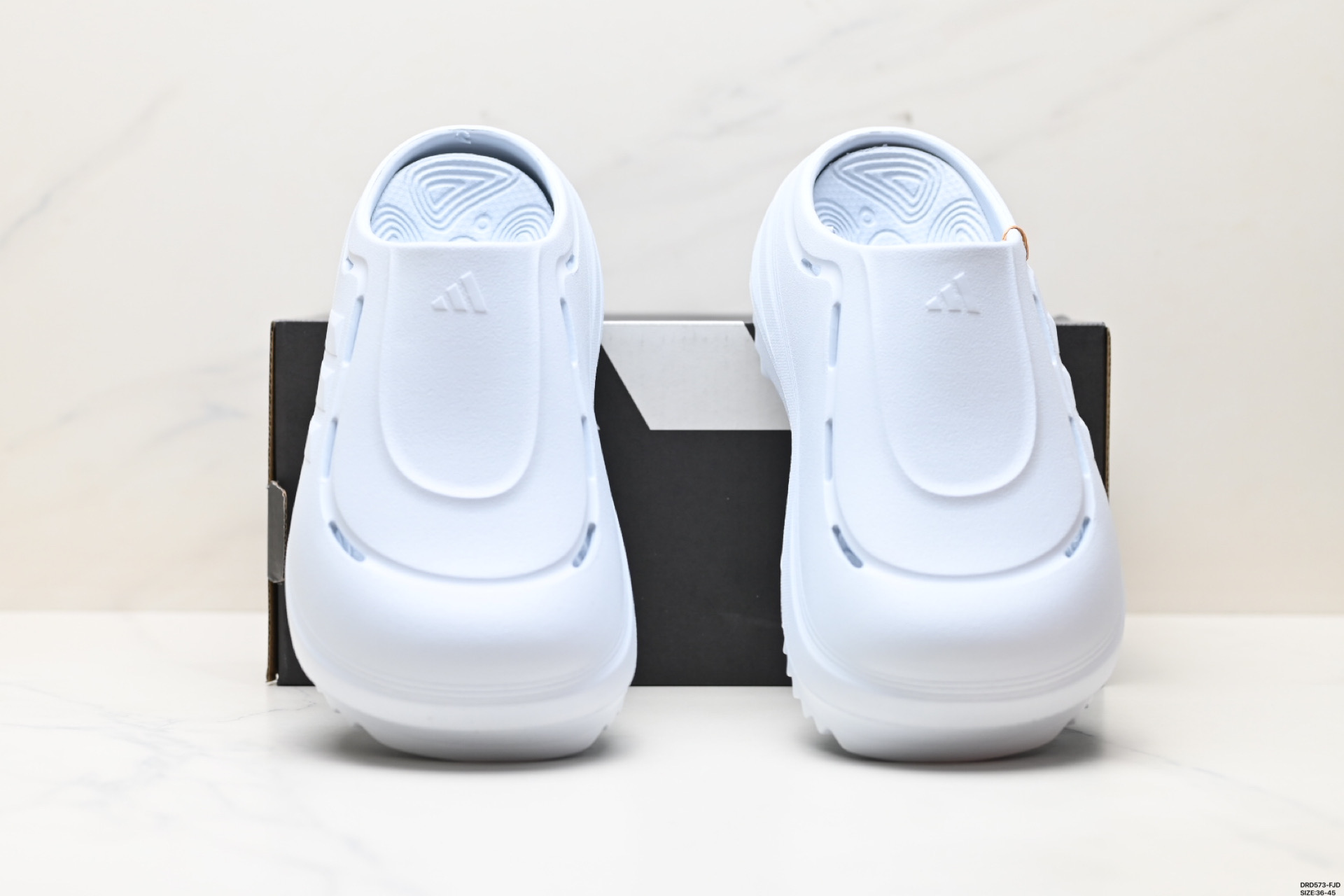 Adidas OZWAVE Clog: Comfortable, Versatile, and Durable Slip-On Shoes 5 i1746810441411 2017 0 3