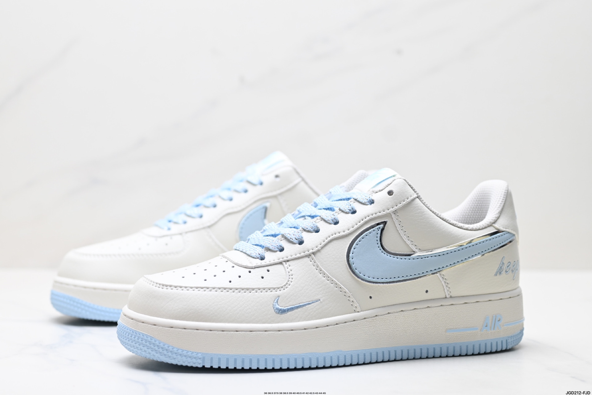 190 NIKE AIR FORCE 1‘07 LV8 BM1996-099