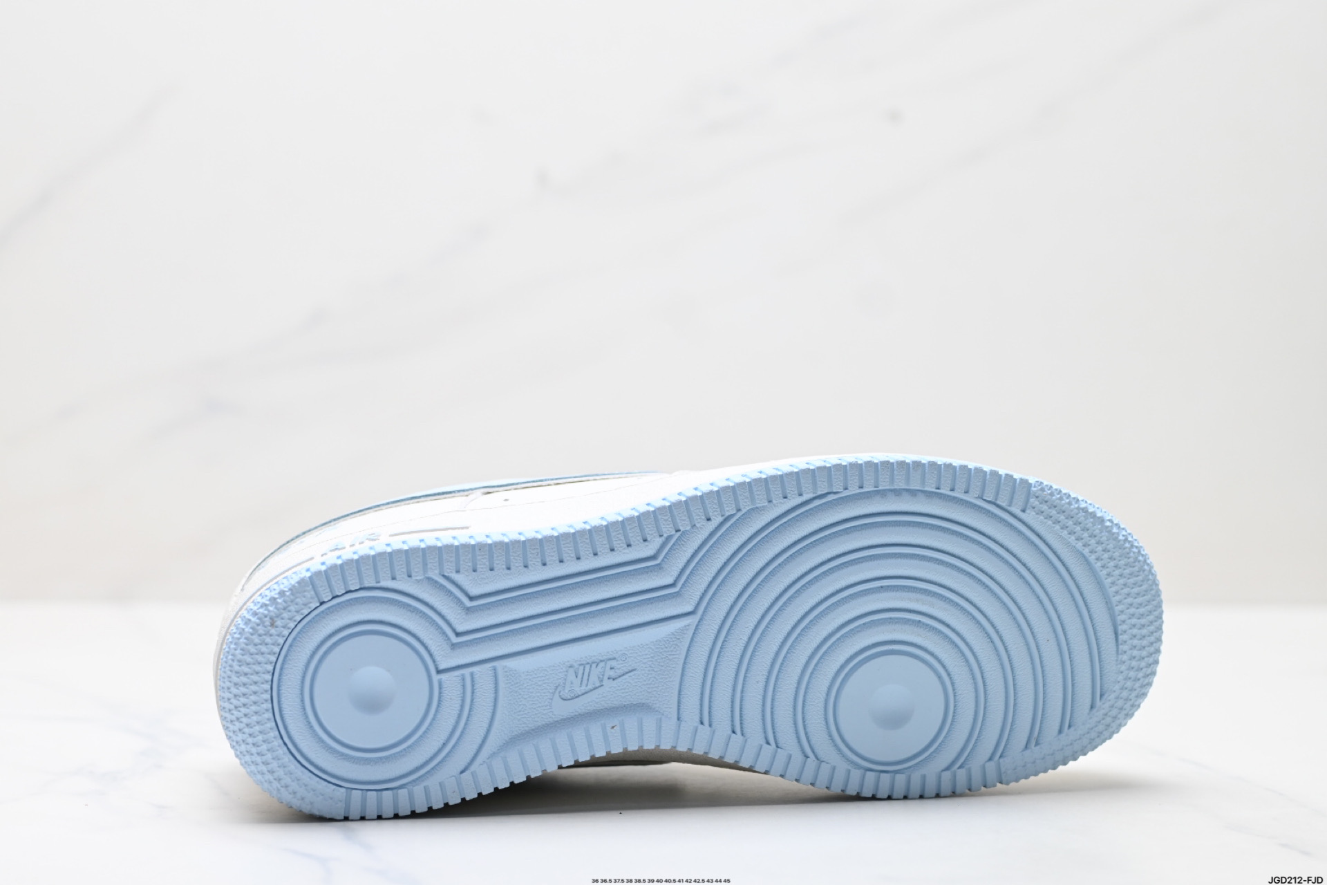 190 NIKE AIR FORCE 1‘07 LV8 BM1996-099
