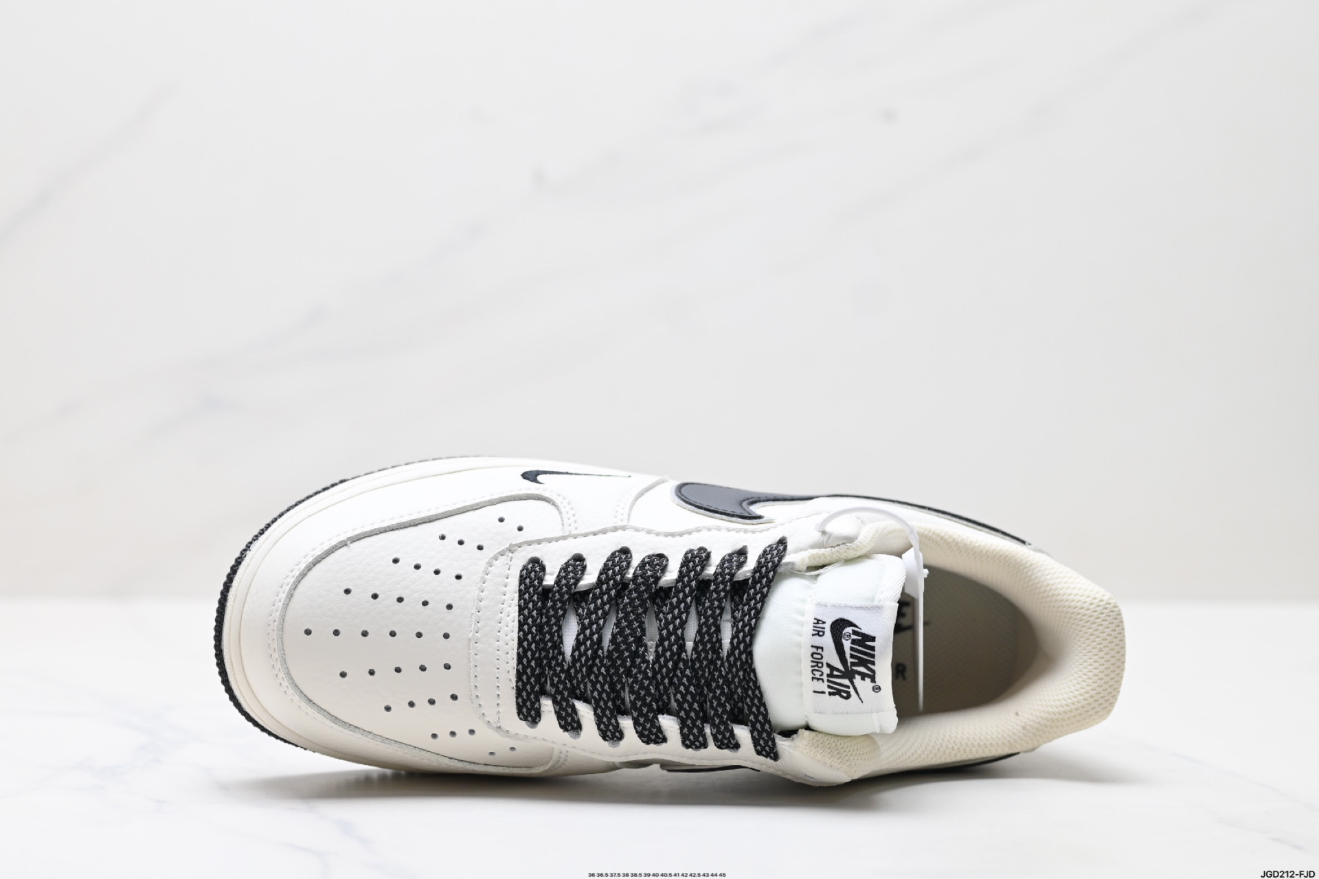 NIKE AIR FORCE 1‘07 LV8 DR2024-101