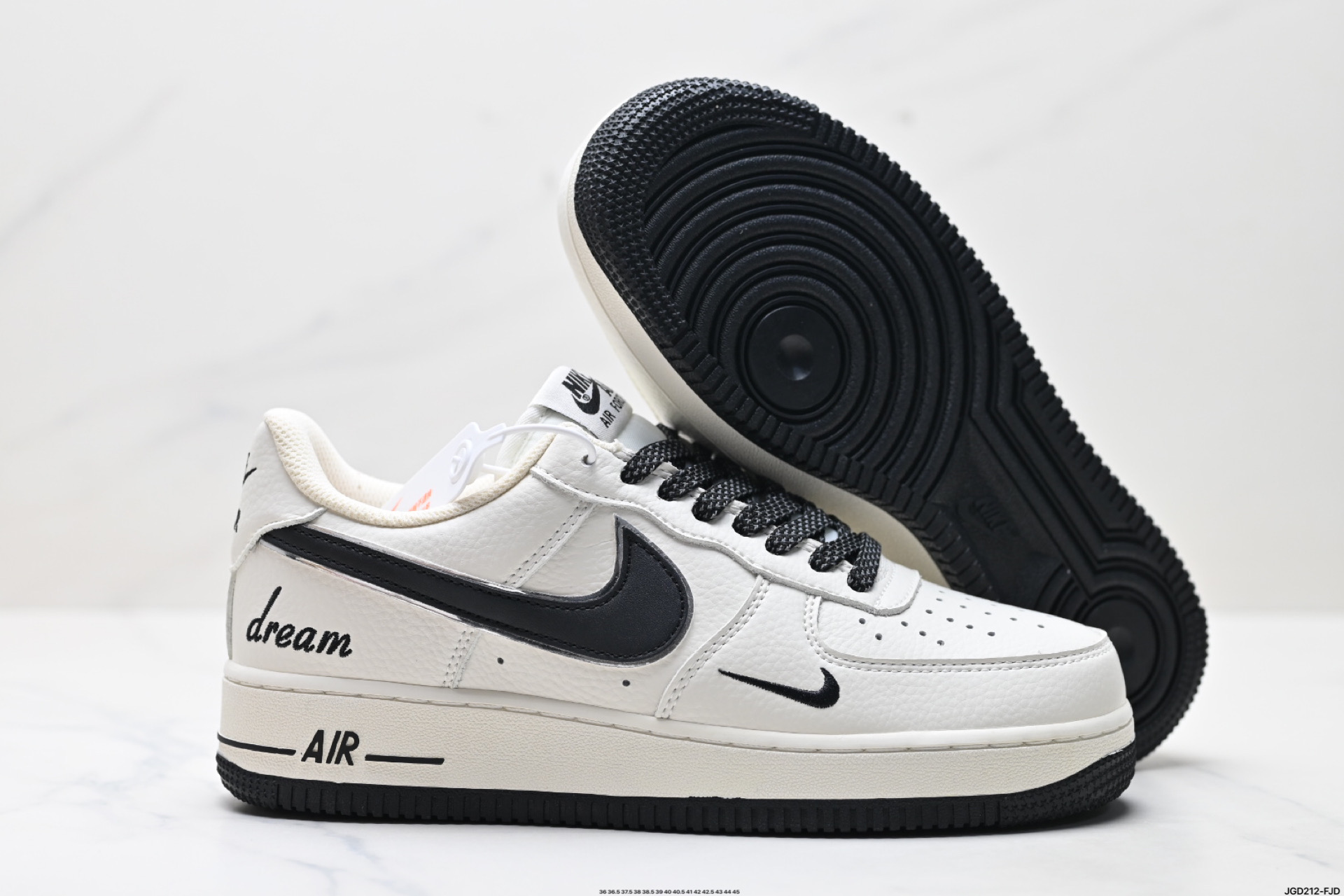NIKE AIR FORCE 1‘07 LV8 DR2024-101