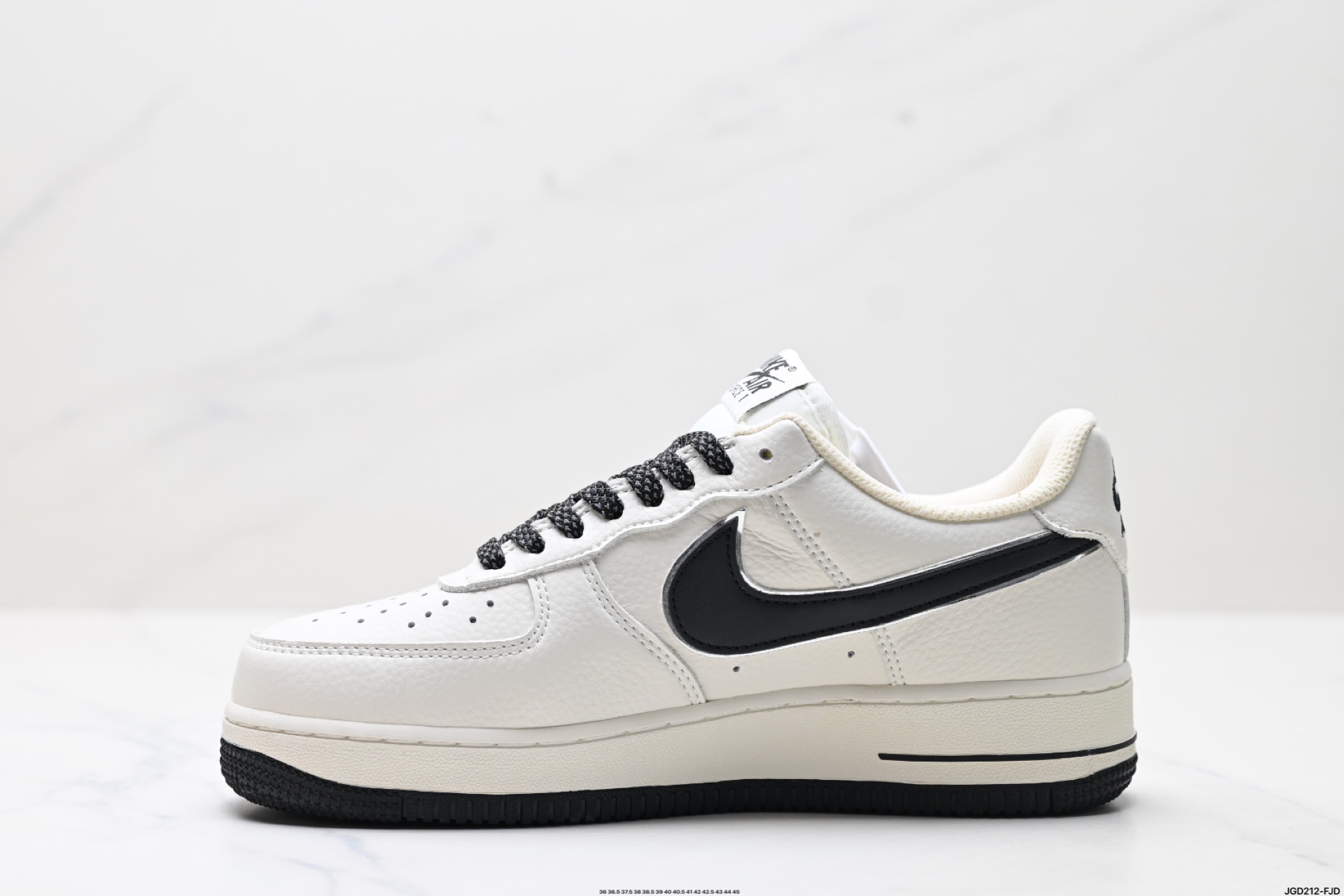 NIKE AIR FORCE 1‘07 LV8 DR2024-101