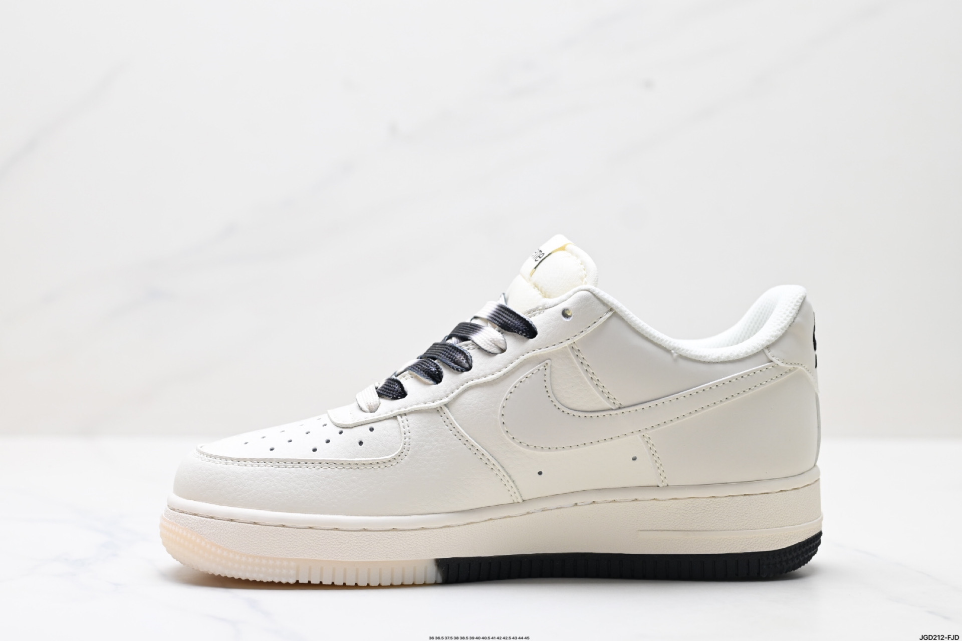 NIKE AIR FORCE 1‘07 LV8 BB7577-217
