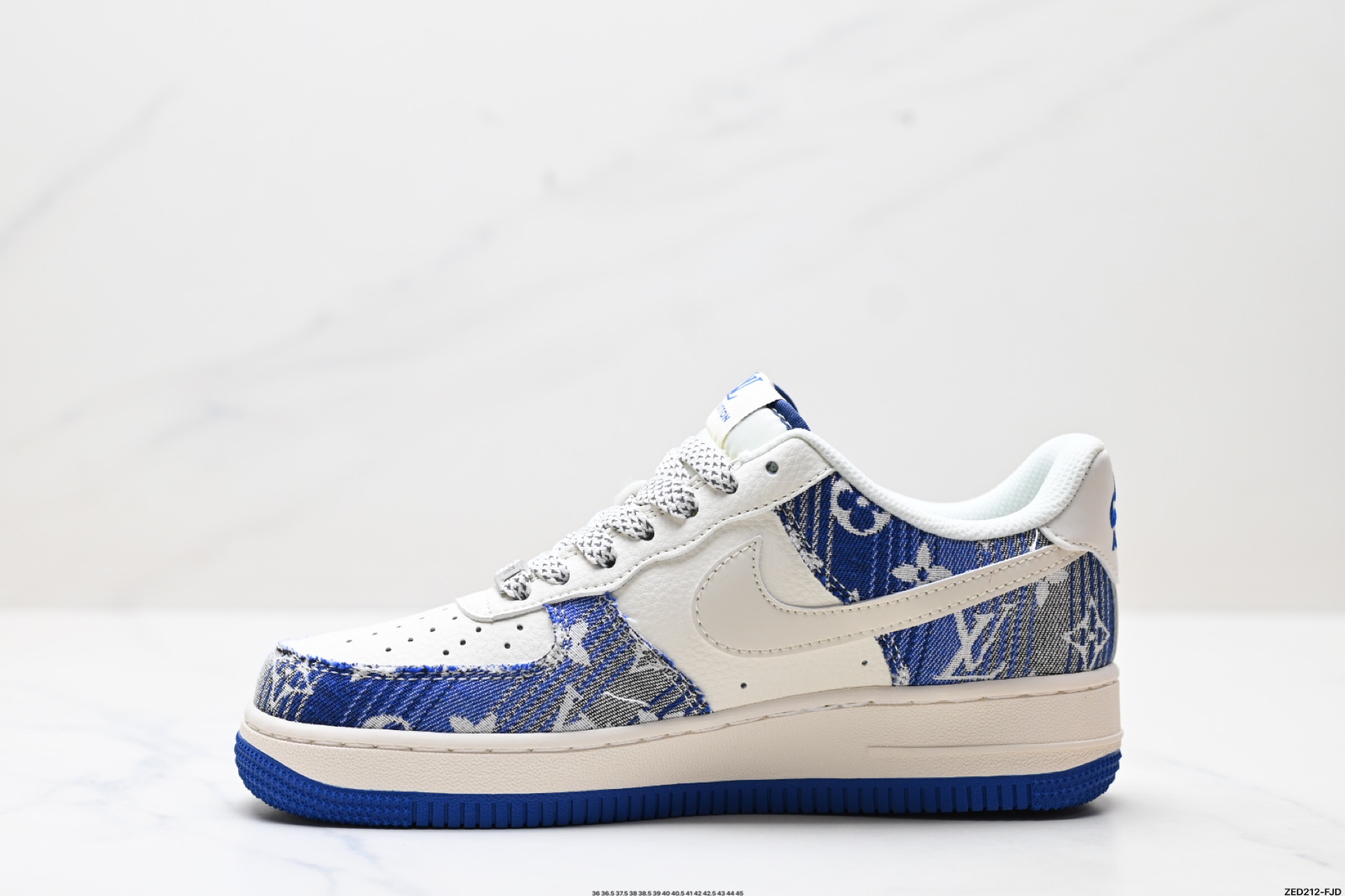 270 NIKE AIR FORCE 1‘07 LV8 XS1958-586