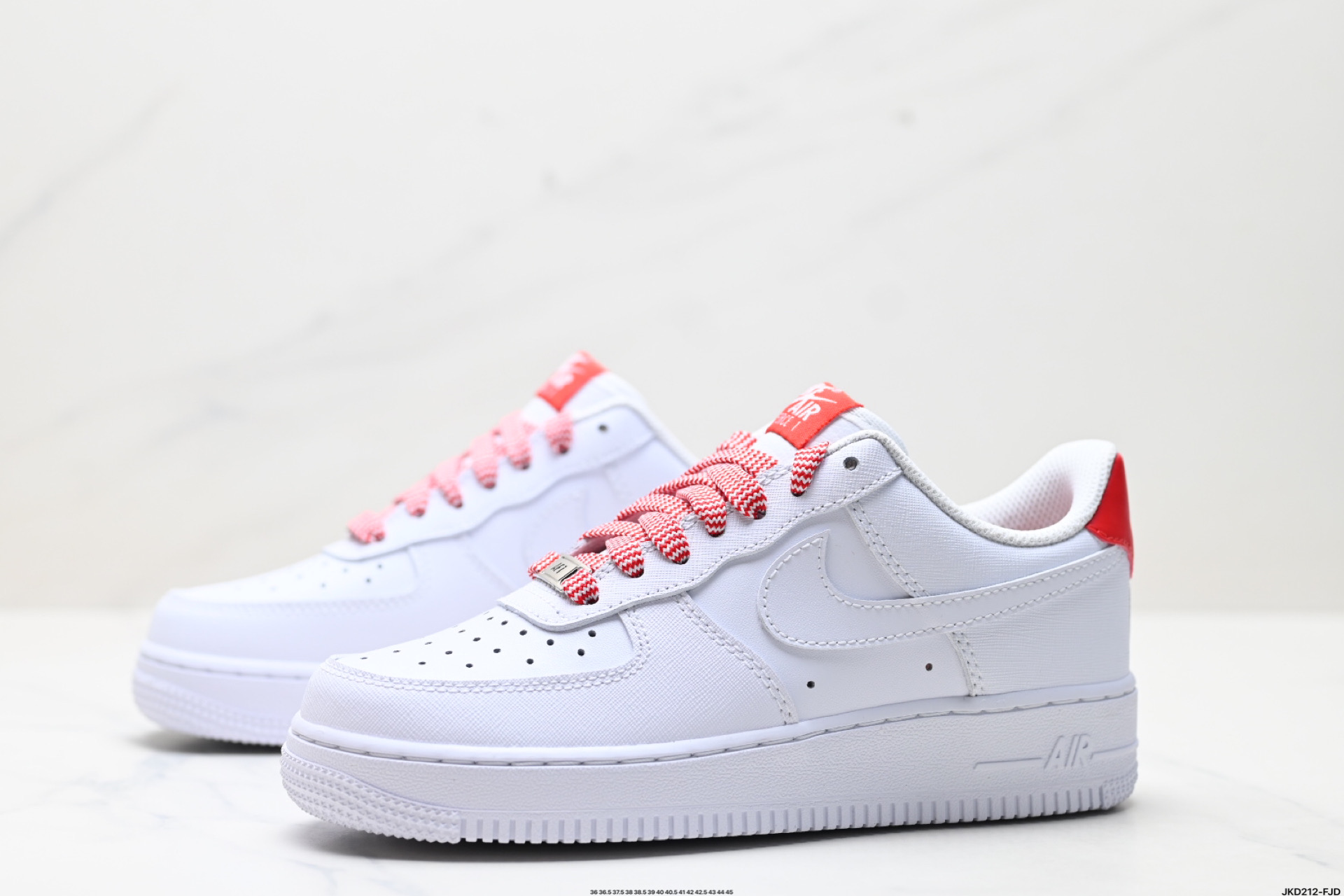 耐克Nike Air Force 1“07 LV8空军一号低帮百搭休闲运动板鞋 IB7167-103