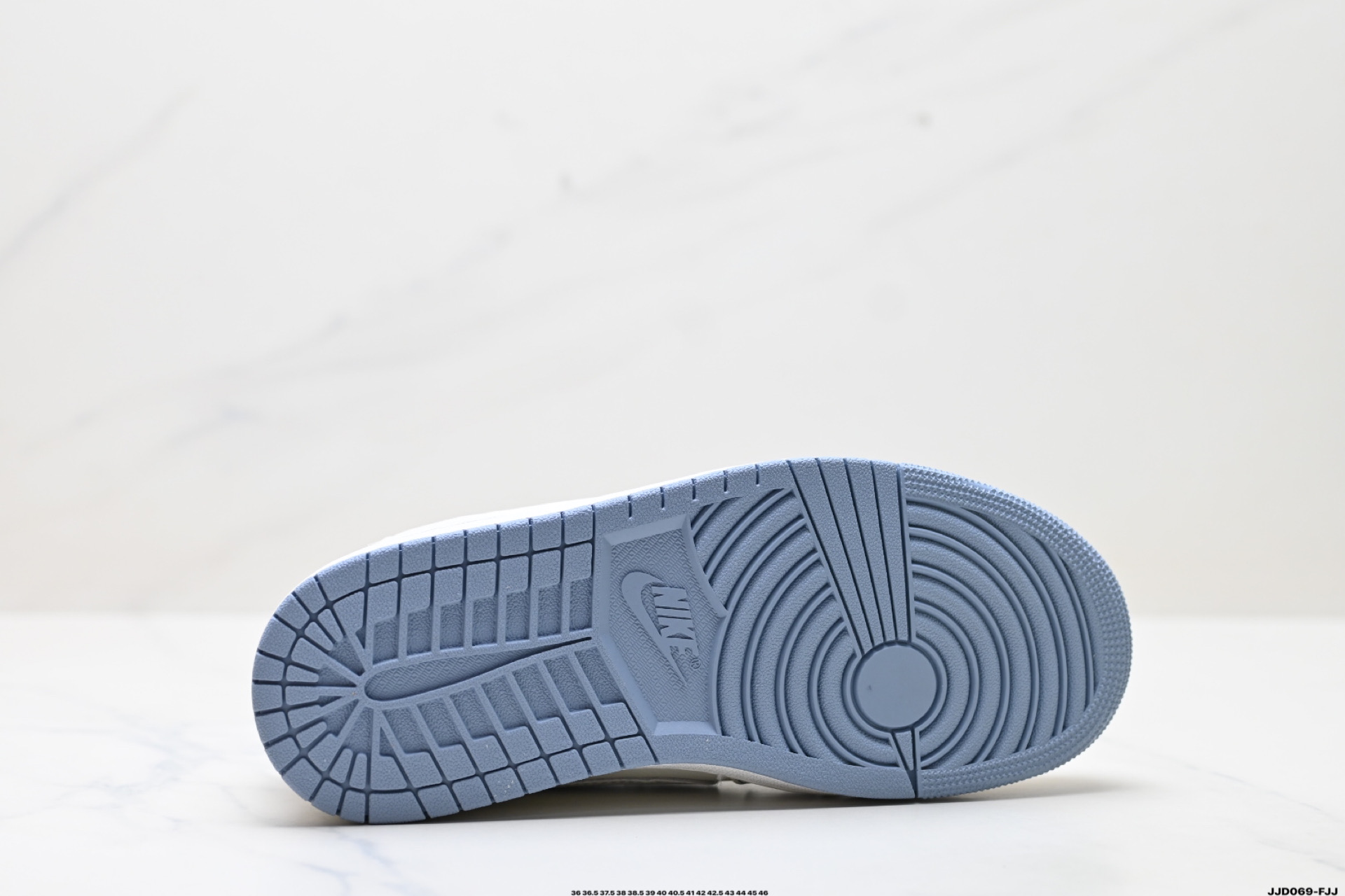 Givenchy City Sport Low-Top Sneakers In Leather White/Blue - Stylish Comfort 10 i1746893232120 5454 0 8
