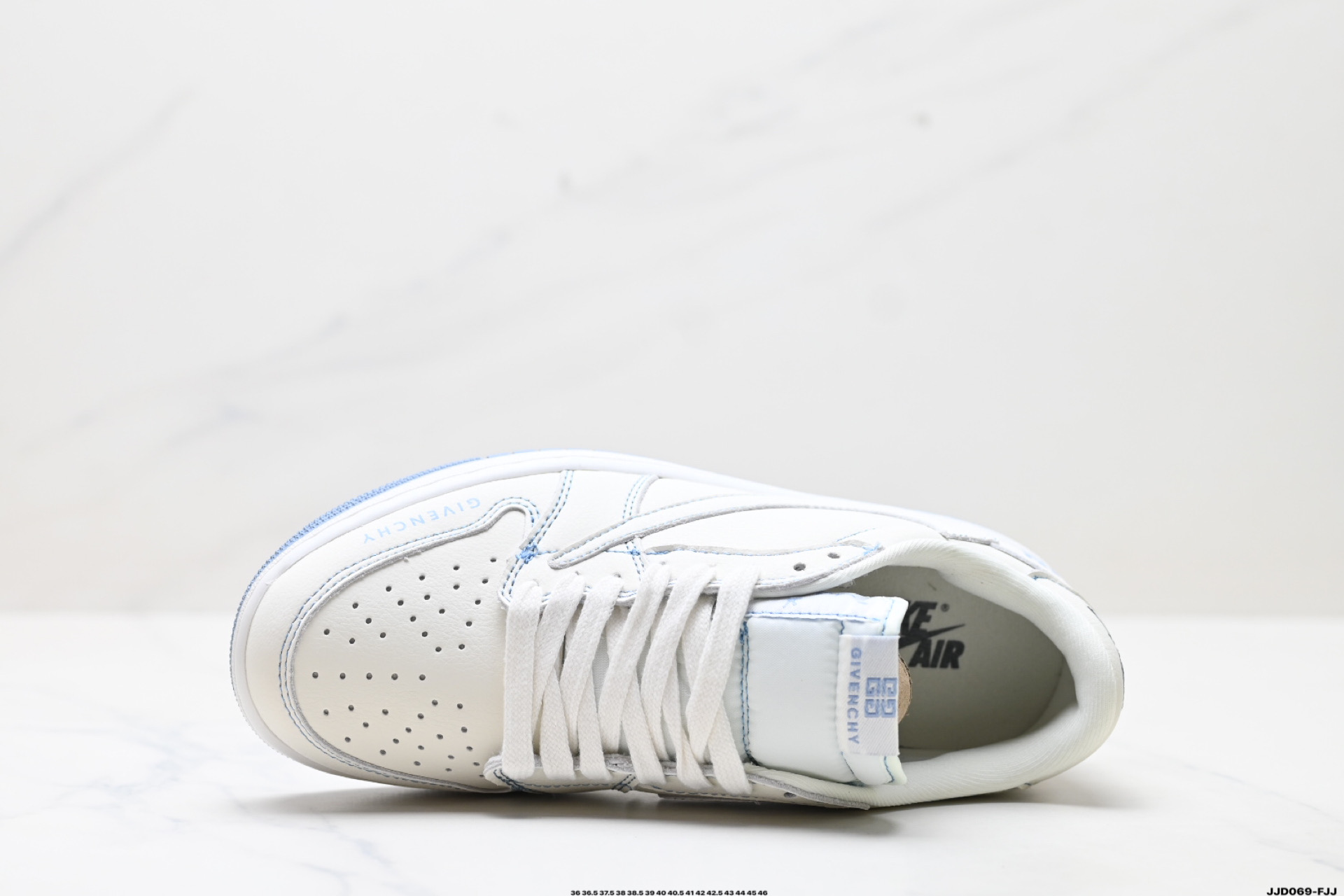 Givenchy City Sport Low-Top Sneakers In Leather White/Blue - Stylish Comfort 3 i1746893232125 3658 0 1