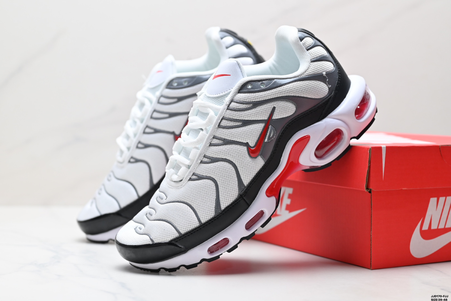 Nike Air Max Plus TN Running Shoes - Lightweight Cushioning and Durability 6 i1746893283308 6262 0 7