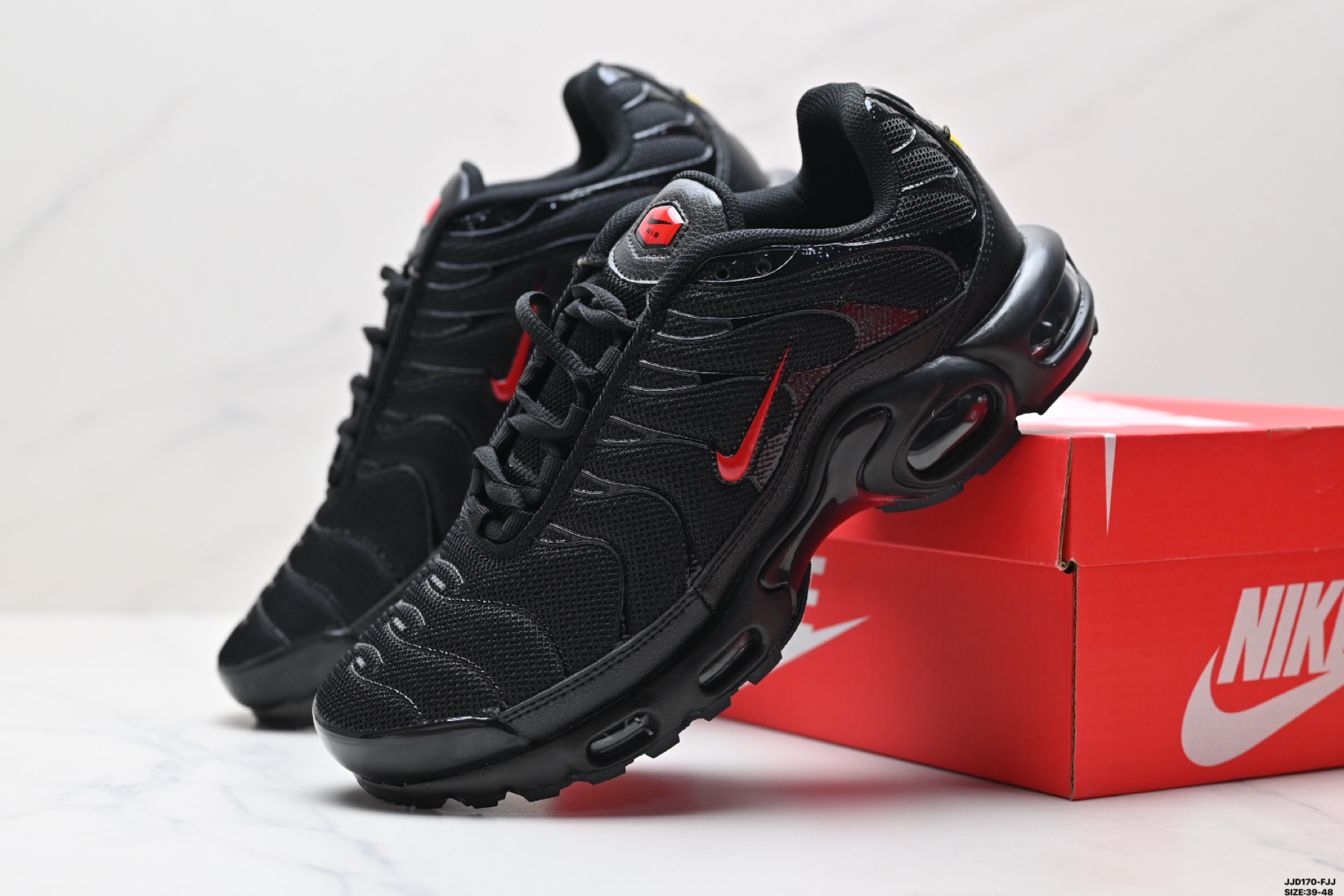 Nike Air Max Plus TN Running Shoes - Lightweight Cushioning and Durability 11 i1746893936930 8060 0 9
