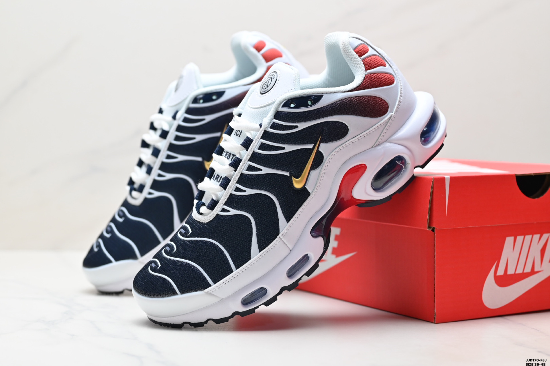 Nike Air Max Plus TN Running Shoes - Lightweight Cushioning and Durability 2 i1746893938123 2577 0 0