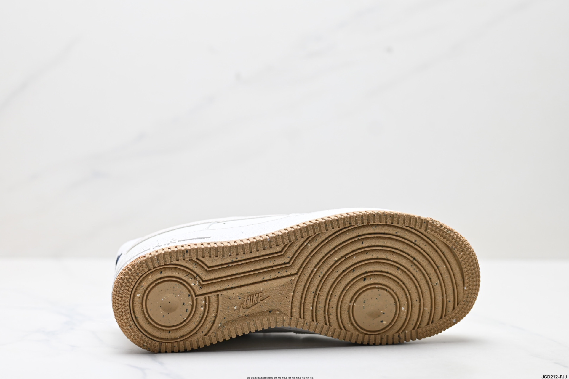 NIKE AIR FORCE 1‘07 LX DX6065-101