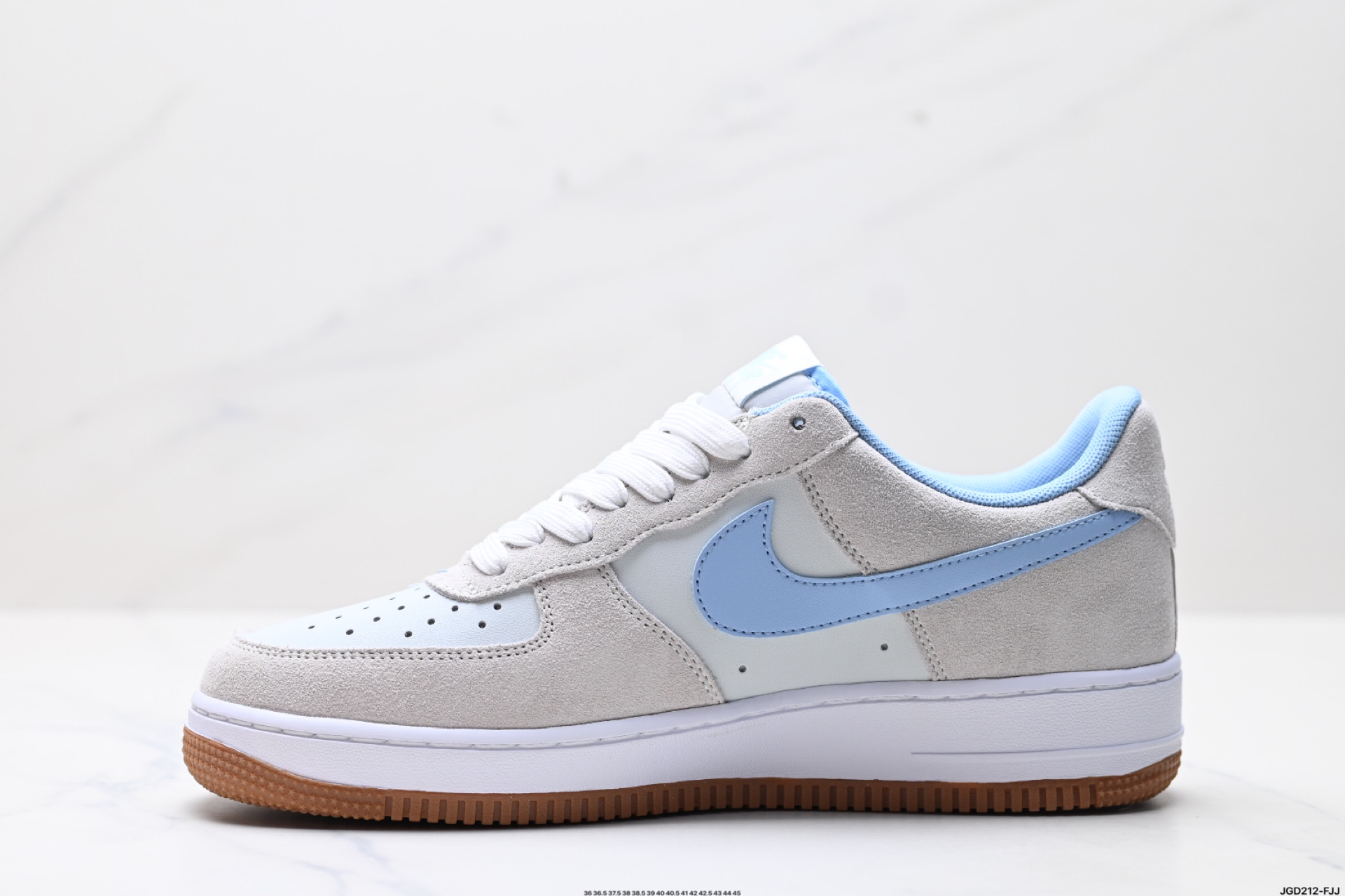 190 NIKE AIR FORCE 1‘07 LV8 lB6388-002