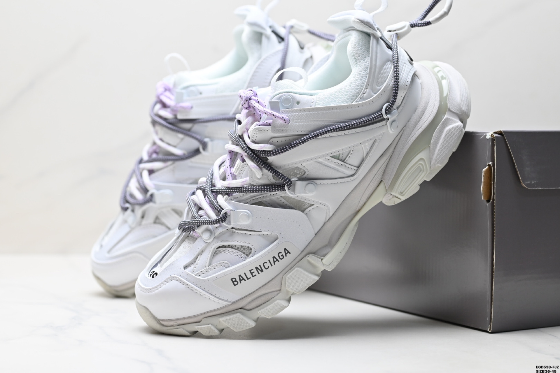 420 Balenciaga巴黎世家 Track Trail 圆头系带 低帮复古老爹鞋 户外概念复古老爹鞋 80059 W1GB1 9000
