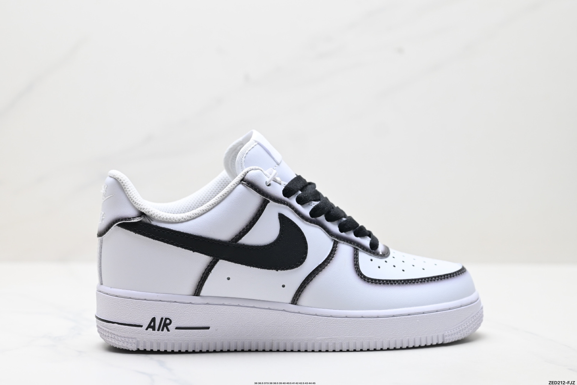 NIKE AIR FORCE 1‘07 LV8 ZH0316-075