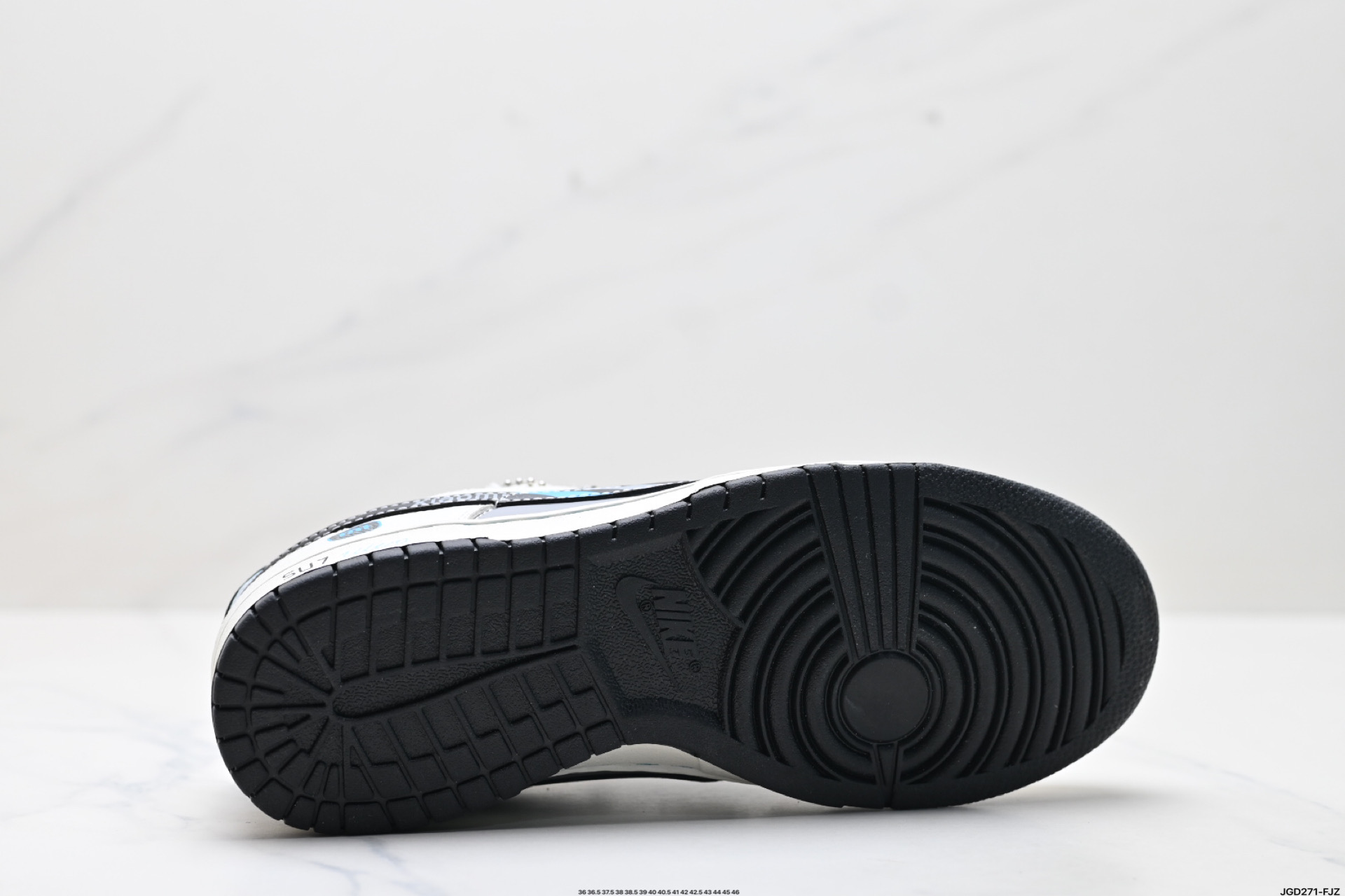 Nike Dunk Low Retro Sneakers: Stylish Low-Top Design, Comfortable for Daily Wear 10 i1746983098312 2120 0 8