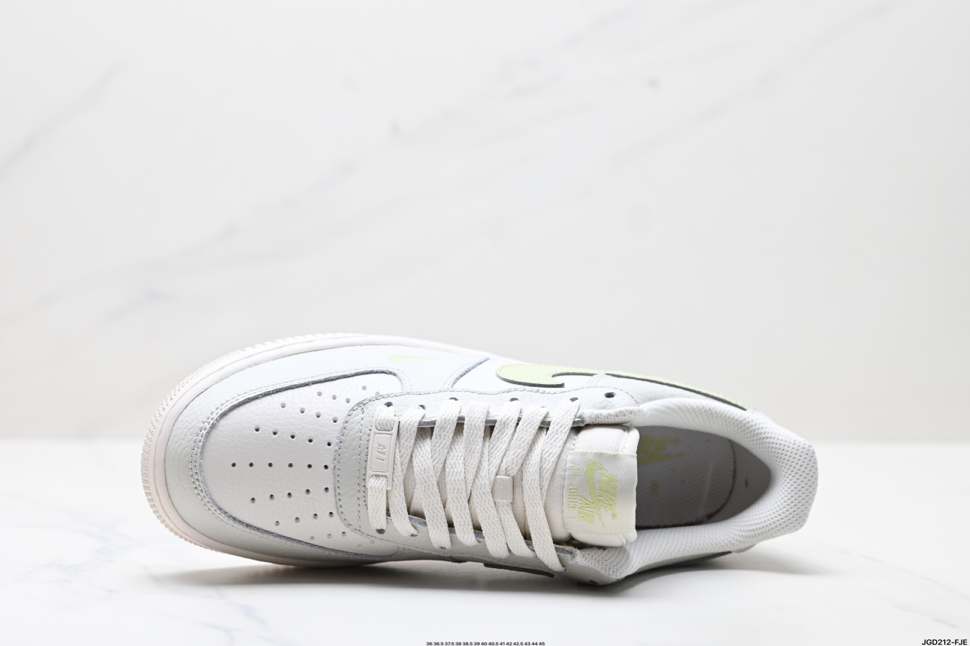 190 NIKE AIR FORCE 1‘07 lB3881-001