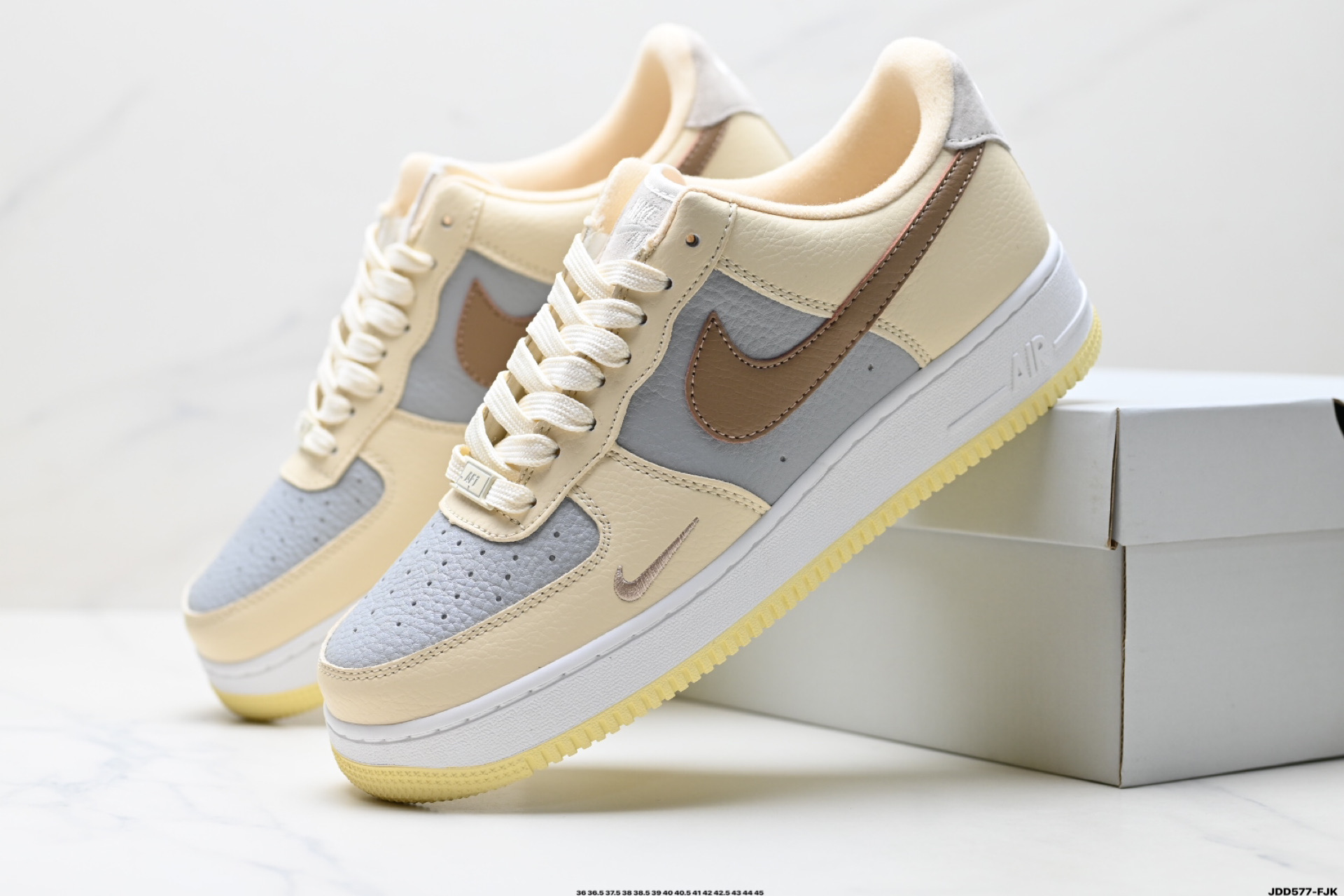 Nike Air Force 1 '07 Low-Top Casual Sneakers - Versatile & Comfortable 9 i1747150407276 5551 0 7