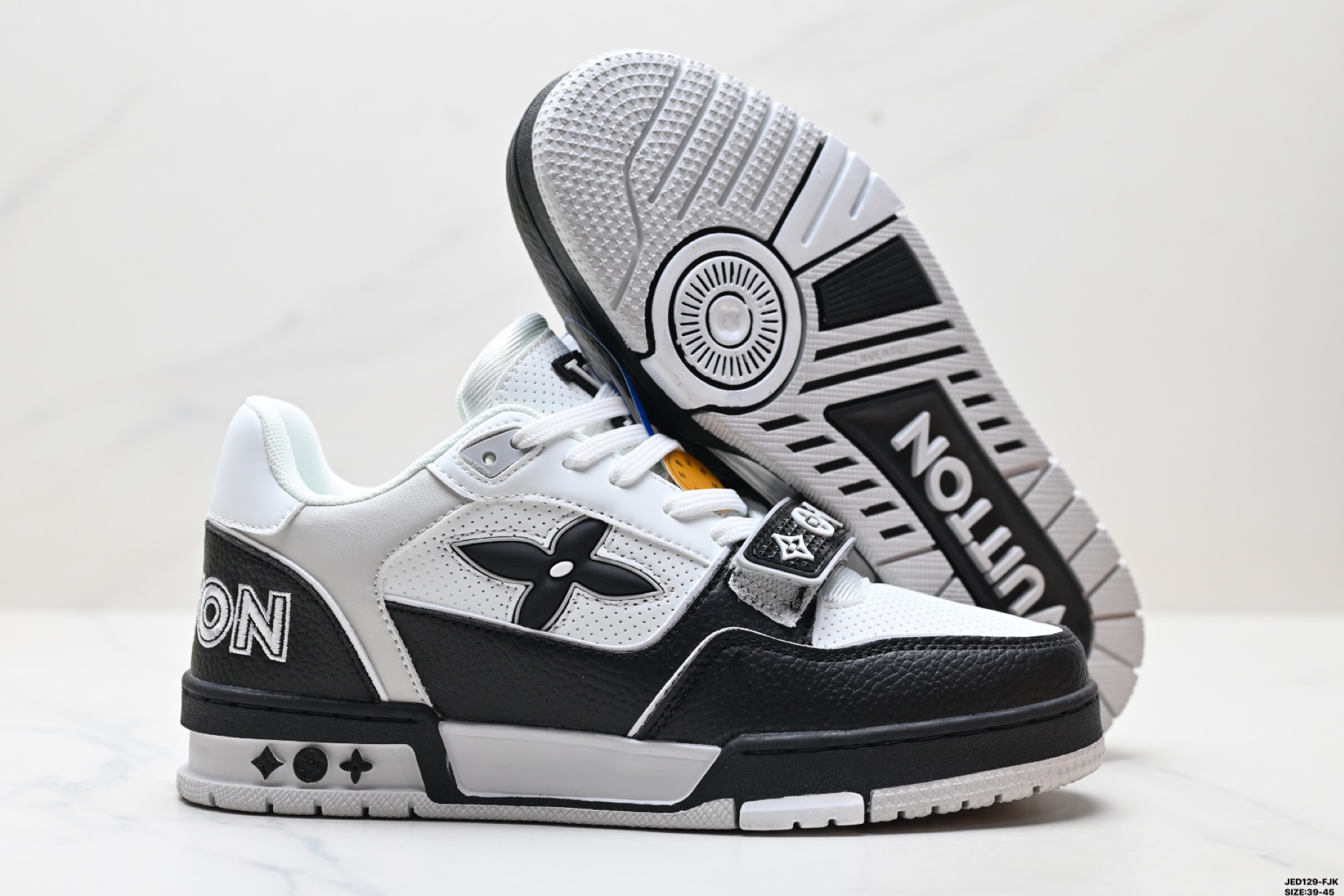Louis Vuitton Trainer Sneaker Low - Casual, Versatile Style 6 i1747150515677 6341 0 4