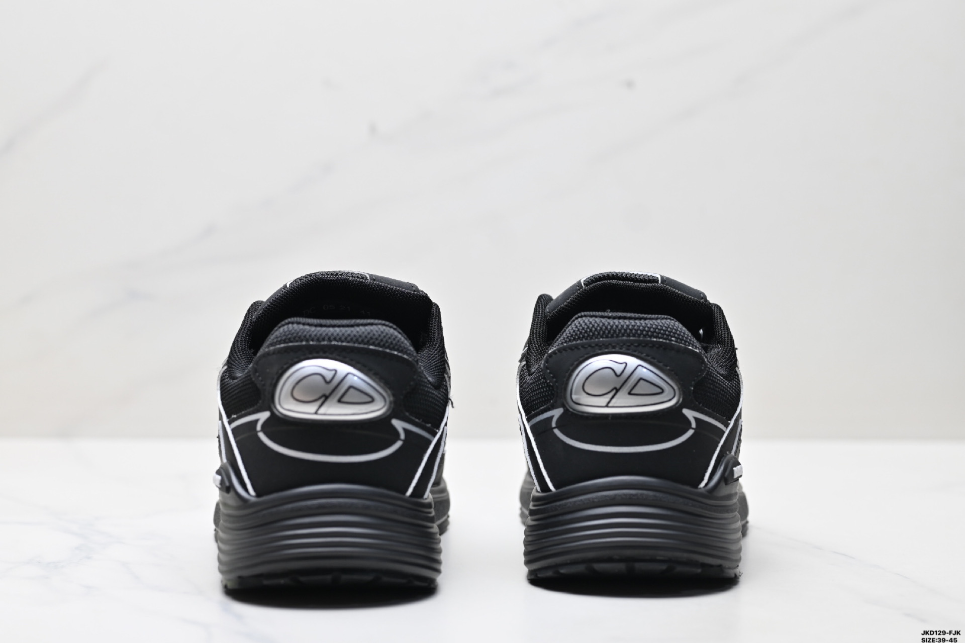 Dior B30 Black Mesh Low-Top Sneakers for Men and Women 7 i1747150560200 8720 0 5
