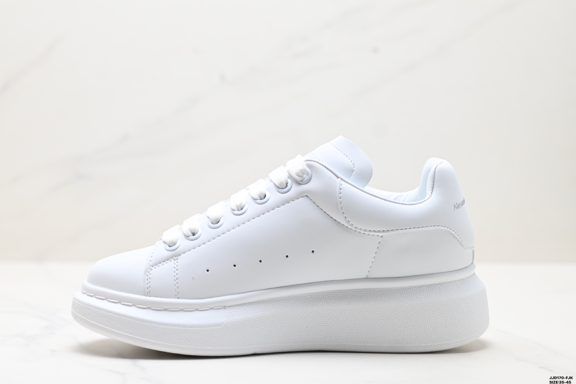 Alexander McQueen Sole Leather Sneakers Low-Top Fashion Platform Shoes 4 i1747152150208 5238 0 2