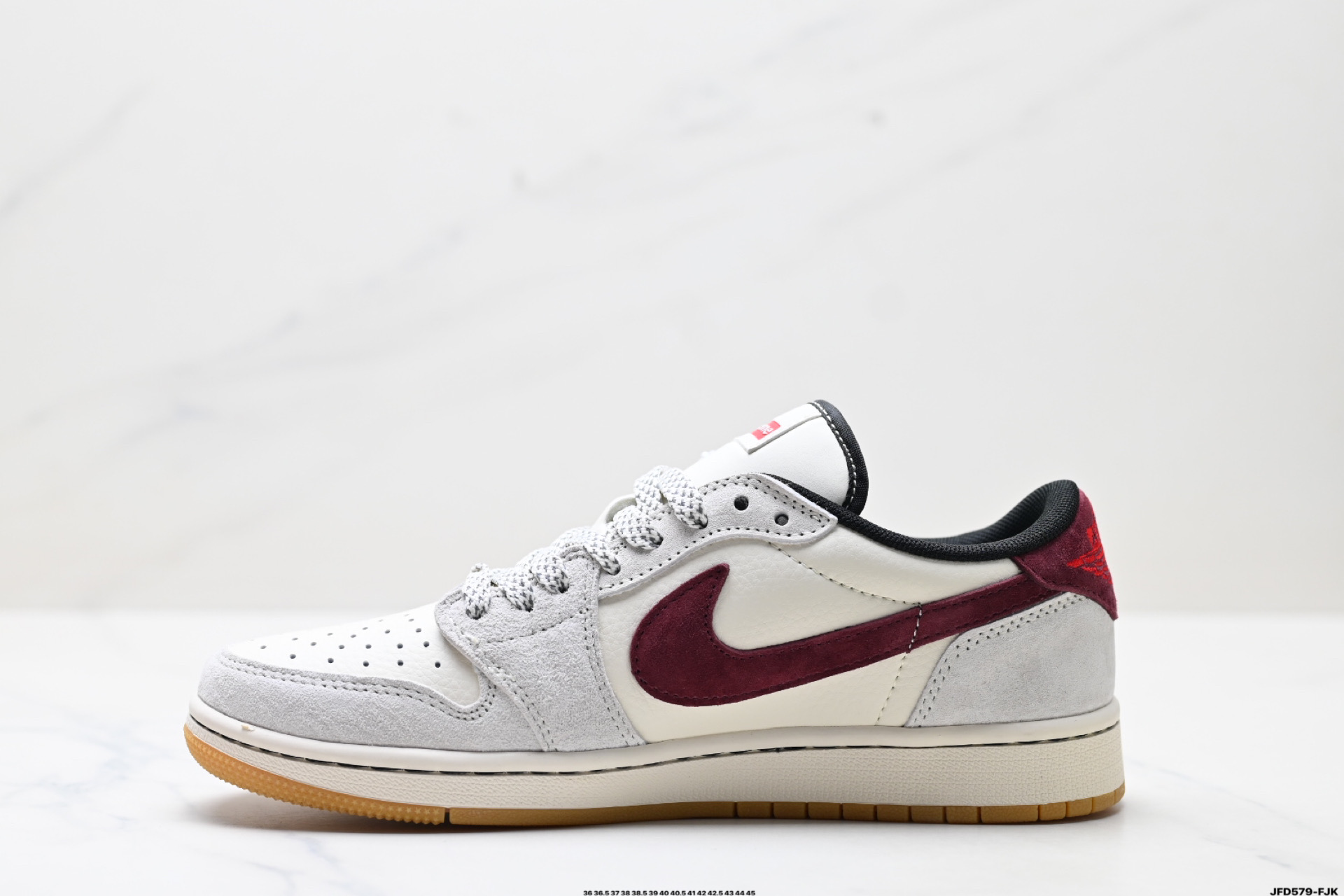 Air Jordan 1 Travis Scott Reverse Mocha Low-Top Sneakers 4 i1747153099902 633 0 2