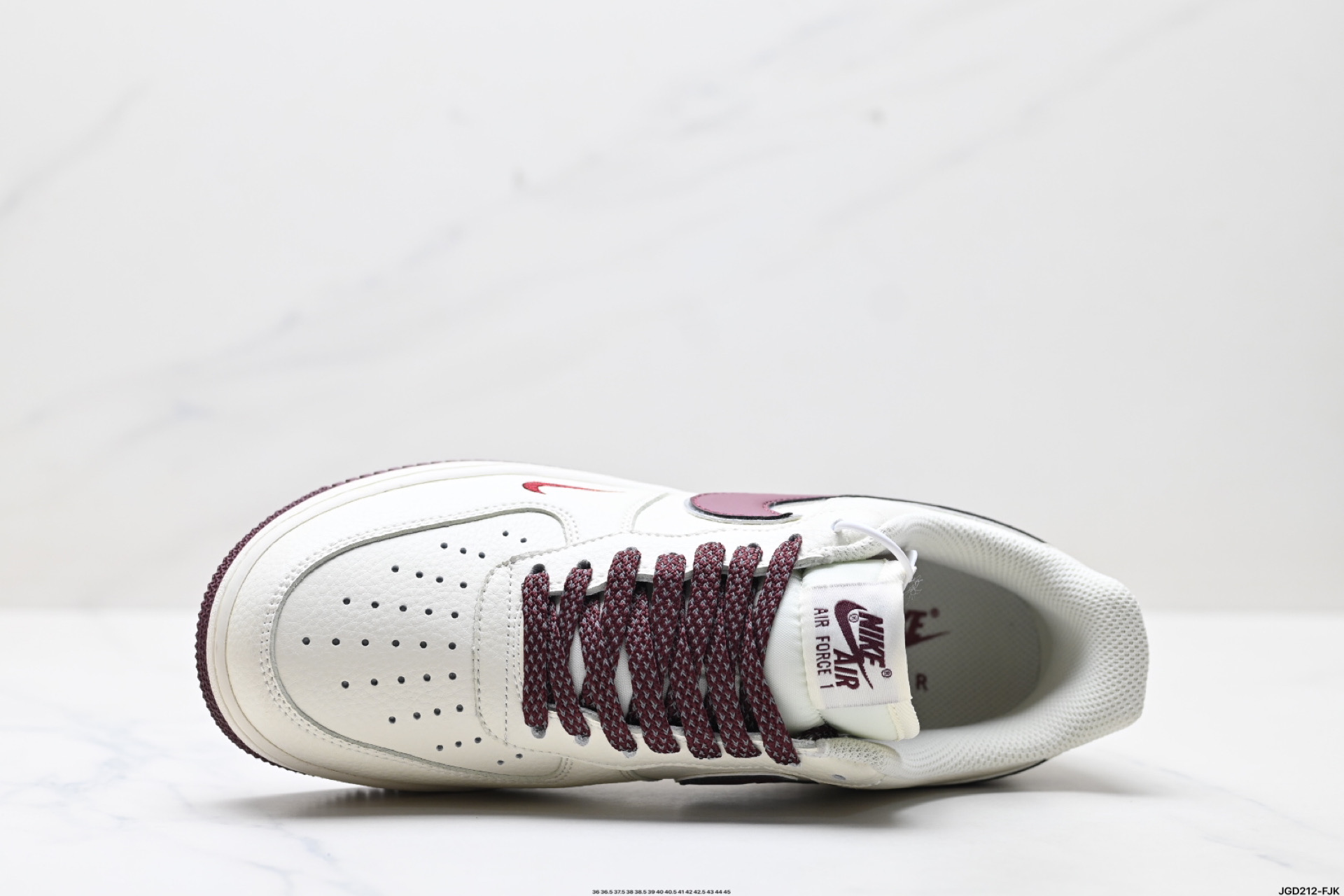 190 NIKE AIR FORCE 1‘07 LV8 DR2024-105