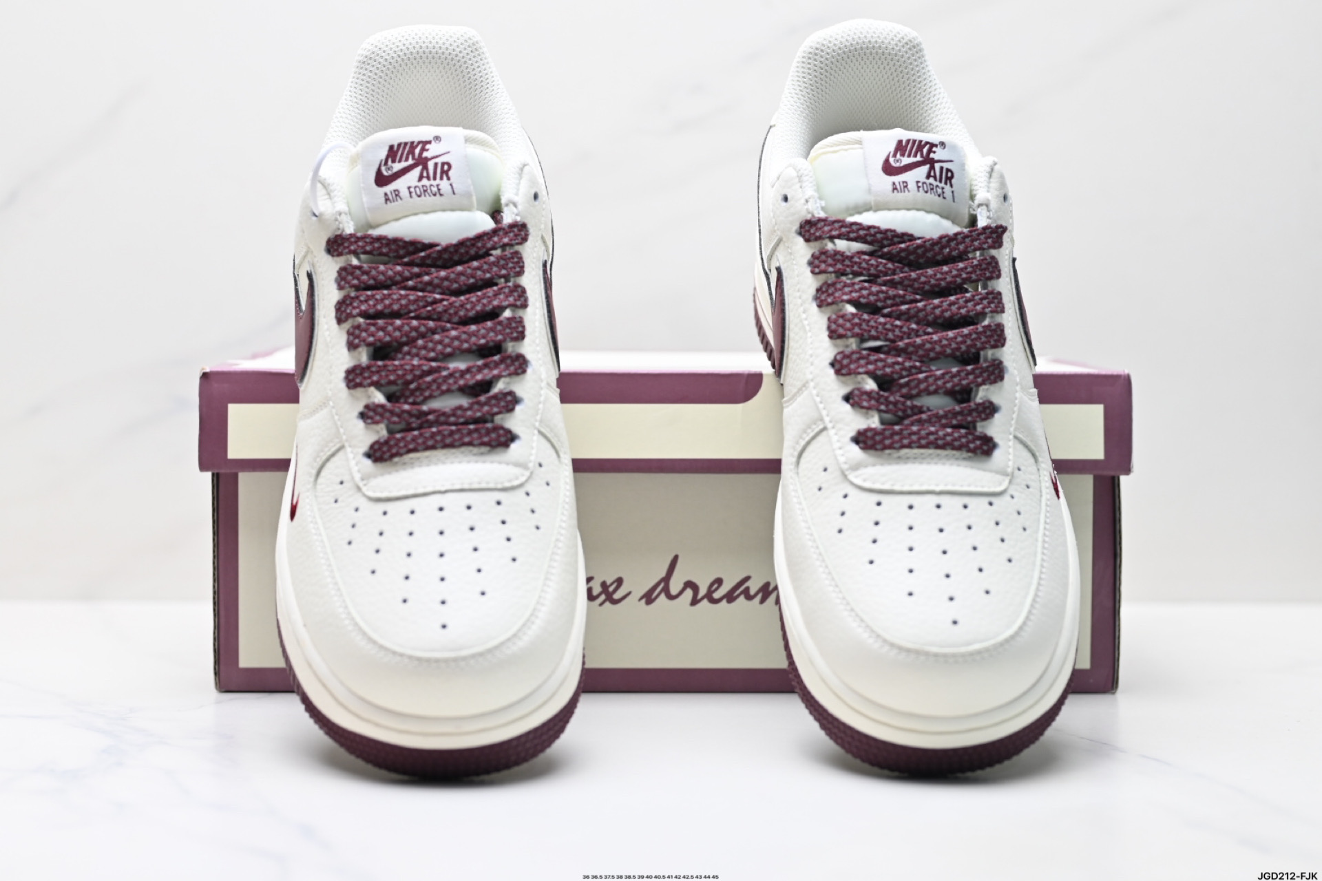 190 NIKE AIR FORCE 1‘07 LV8 DR2024-105