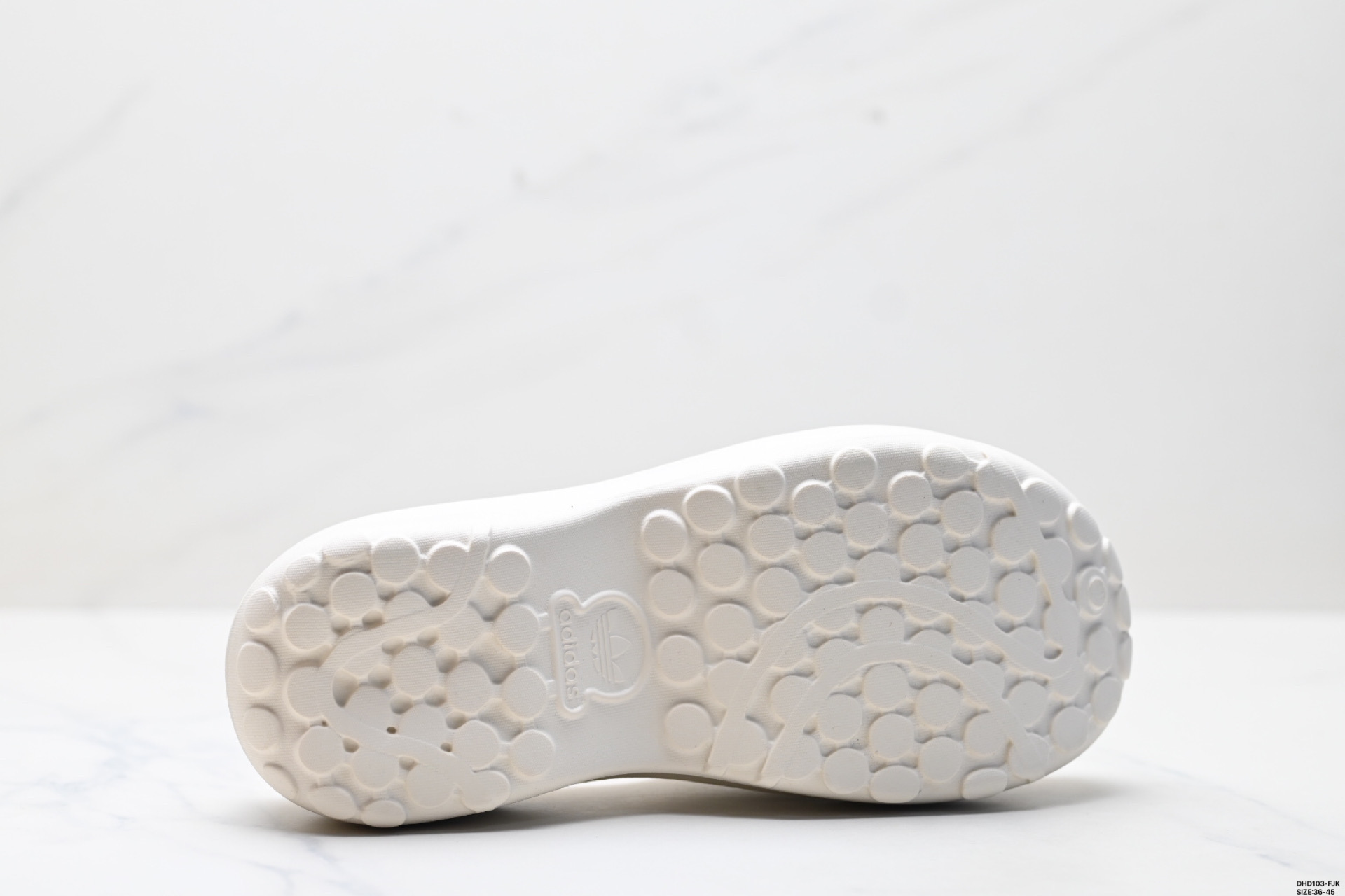 Adidas Originals AdiFOM Stan Slides - Comfortable, Anti-Slip, Durable 7 i1747154850913 4011 0 5