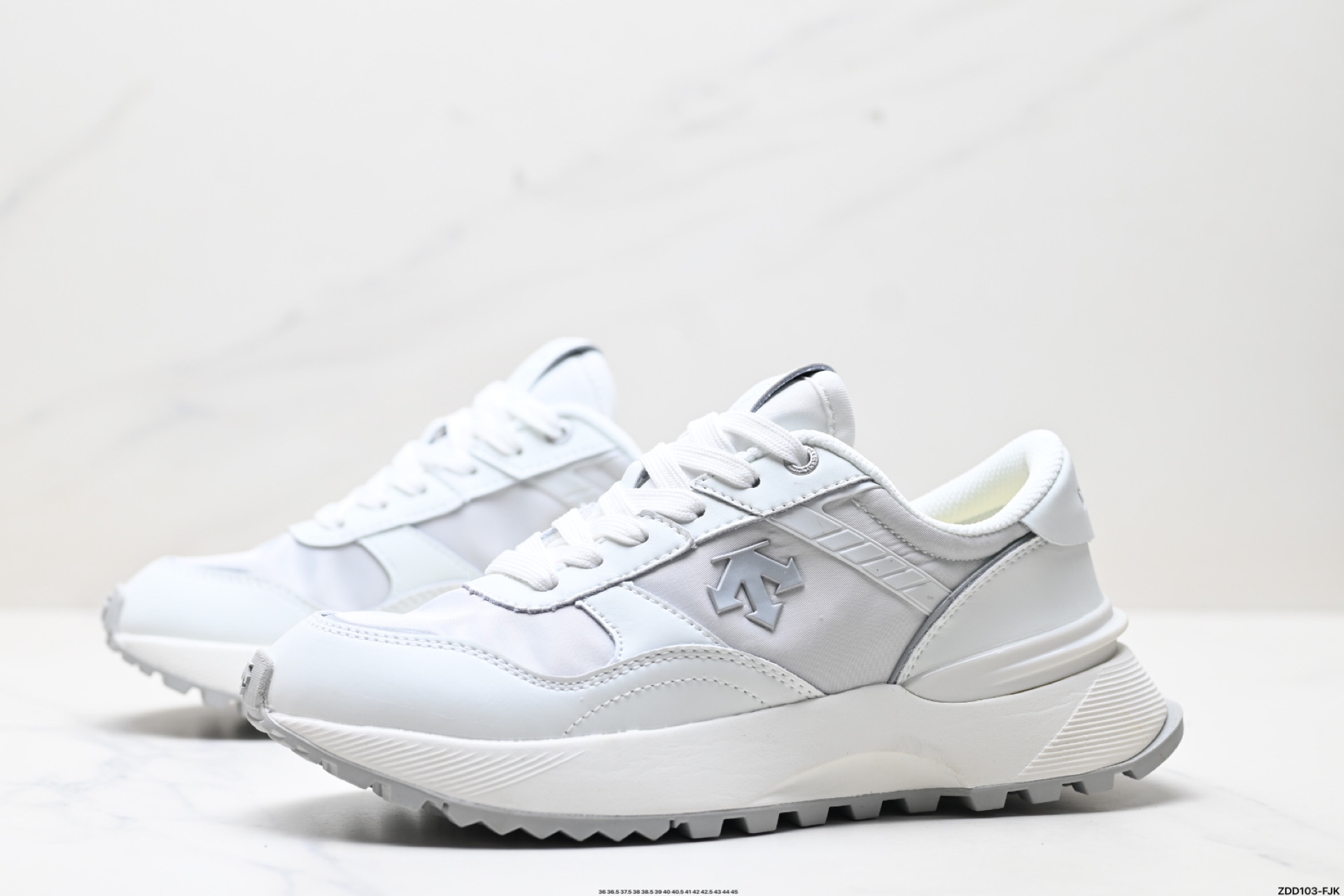 Descente Dualis Urban Commute Lifestyle Sneakers - Anti-Slip, Low-Top 5 i1747155155400 1355 0 3