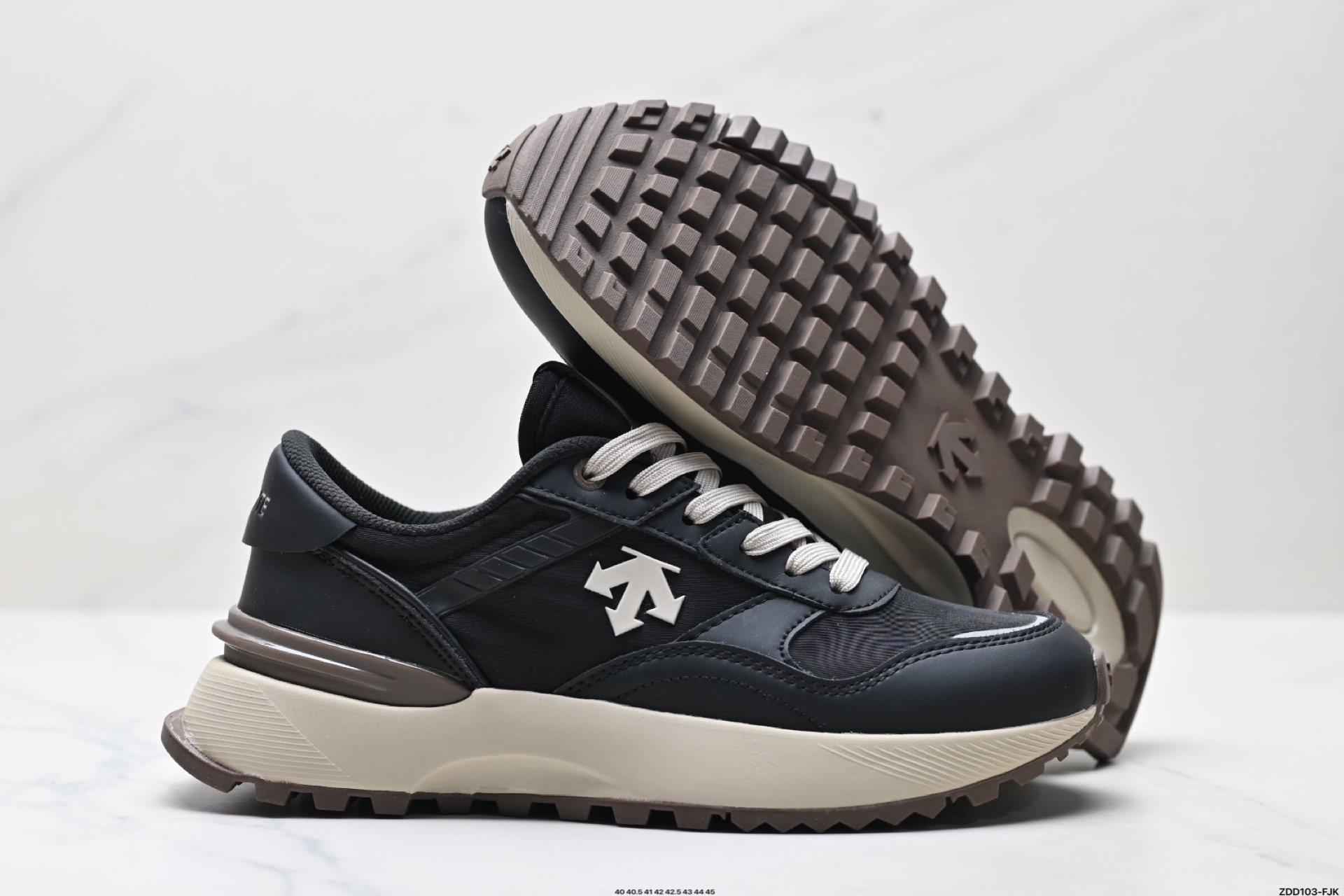 240 迪桑特DESCENTE DUALIS都市通勤 DSR 时尚防滑低帮 生活休闲鞋 D4431LSN21