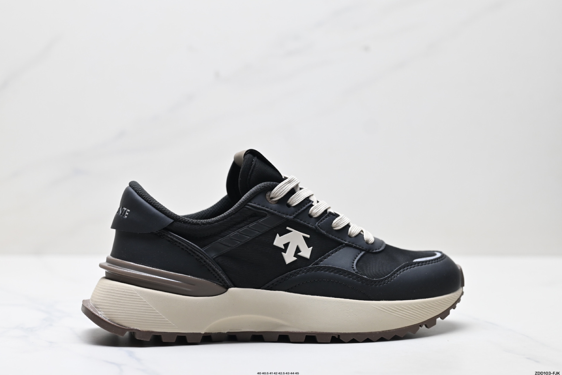 240 迪桑特DESCENTE DUALIS都市通勤 DSR 时尚防滑低帮 生活休闲鞋 D4431LSN21