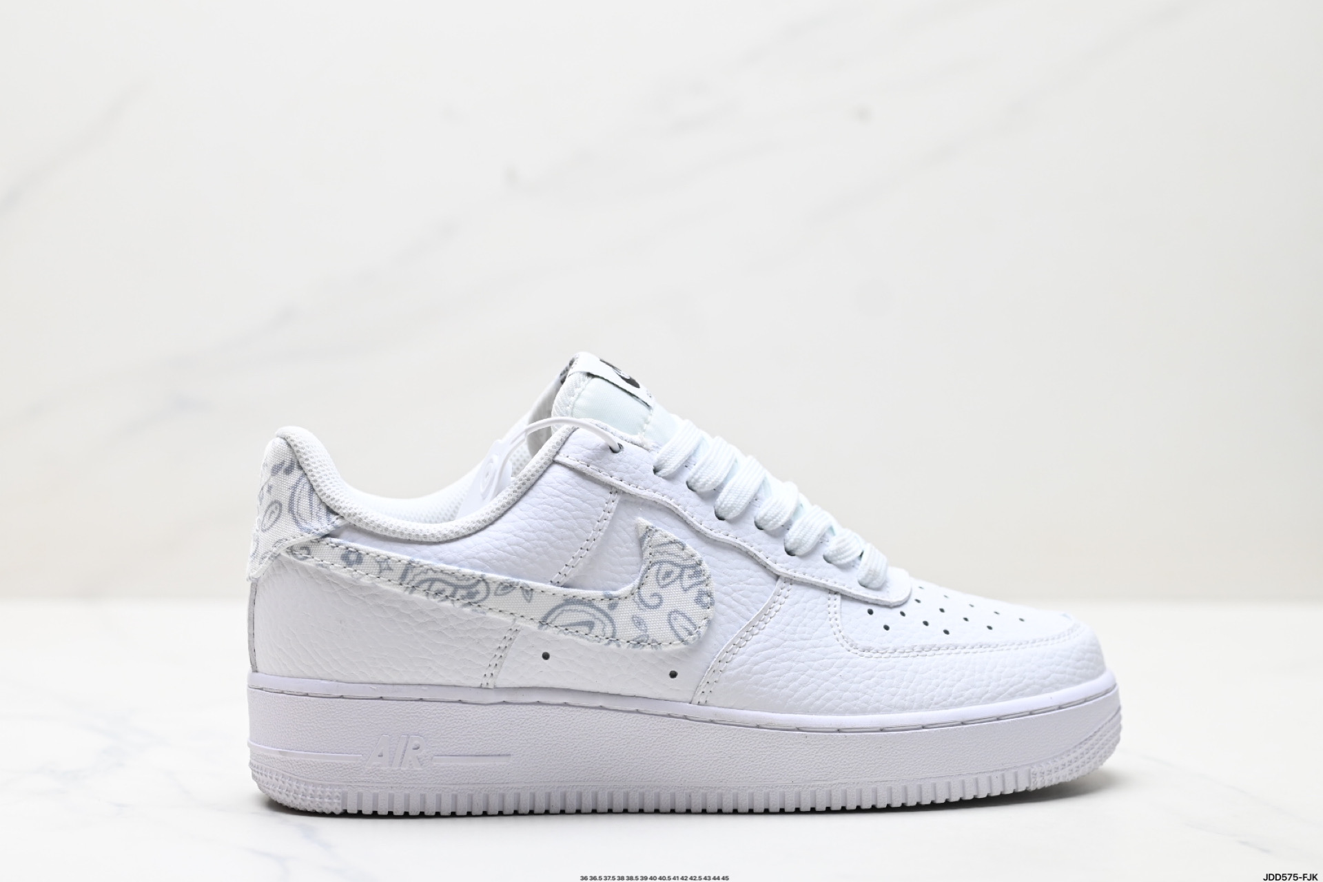 Nike Air Force 1 '07 LX: Low-Top Sneakers with Cushioned Comfort 2 i1747155871922 7270 0 0