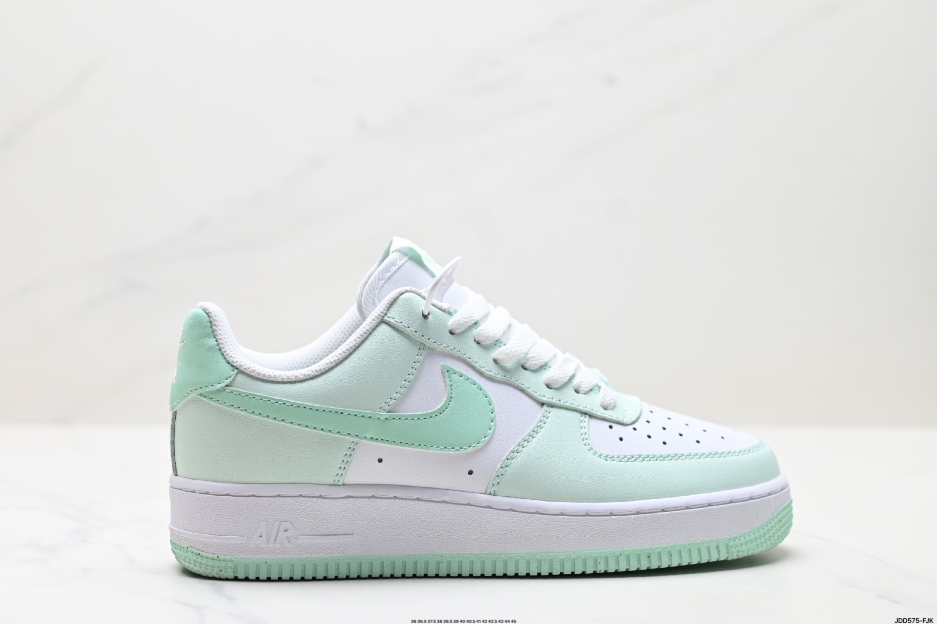 Nike Air Force 1 '07 LX: Low-Top Sneakers with Cushioned Comfort 14 i1747156072476 5537 0 12