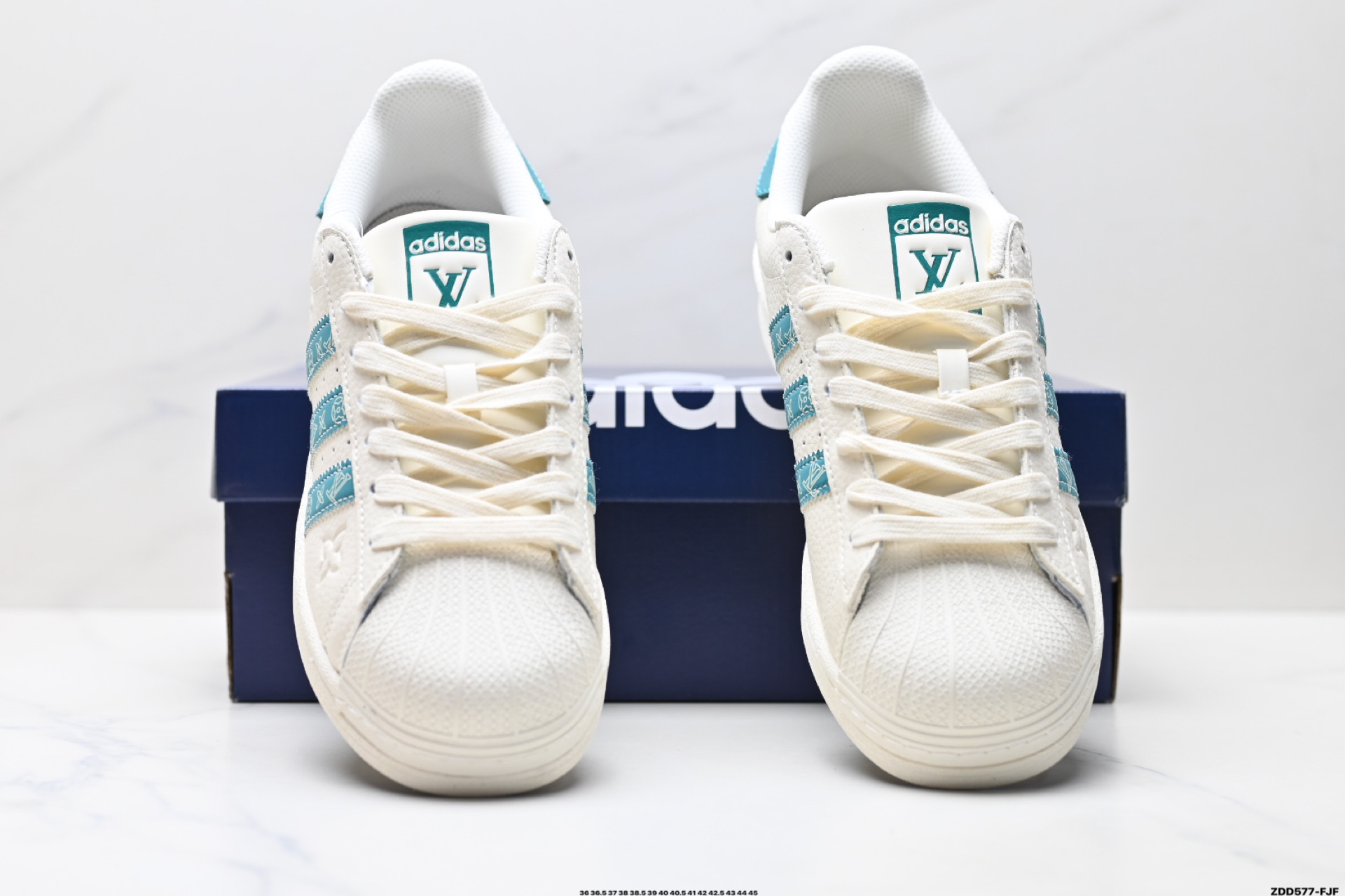 Adidas Superstar x Louis Vuitton: Zapatillas Casuales de Diseño Exclusivo 8 i1747241515997 1526 0 6