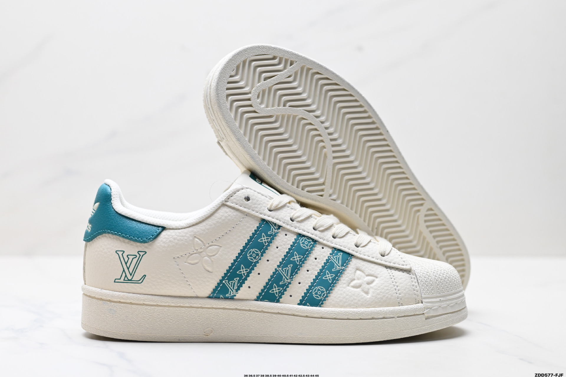 Adidas Superstar x Louis Vuitton: Zapatillas Casuales de Diseño Exclusivo 6 i1747241517291 563 0 4