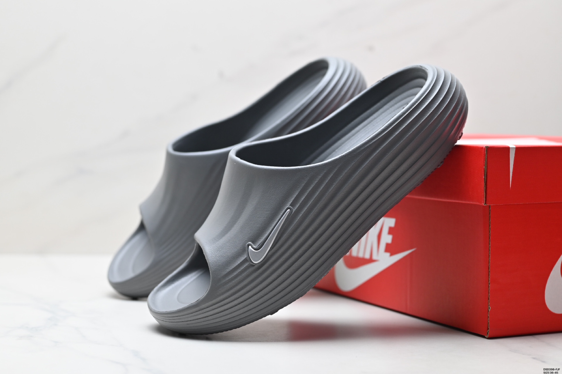 Nike ReactX REJUVEN8 Slide耐克 简约舒适 洞洞鞋 HV4479-700