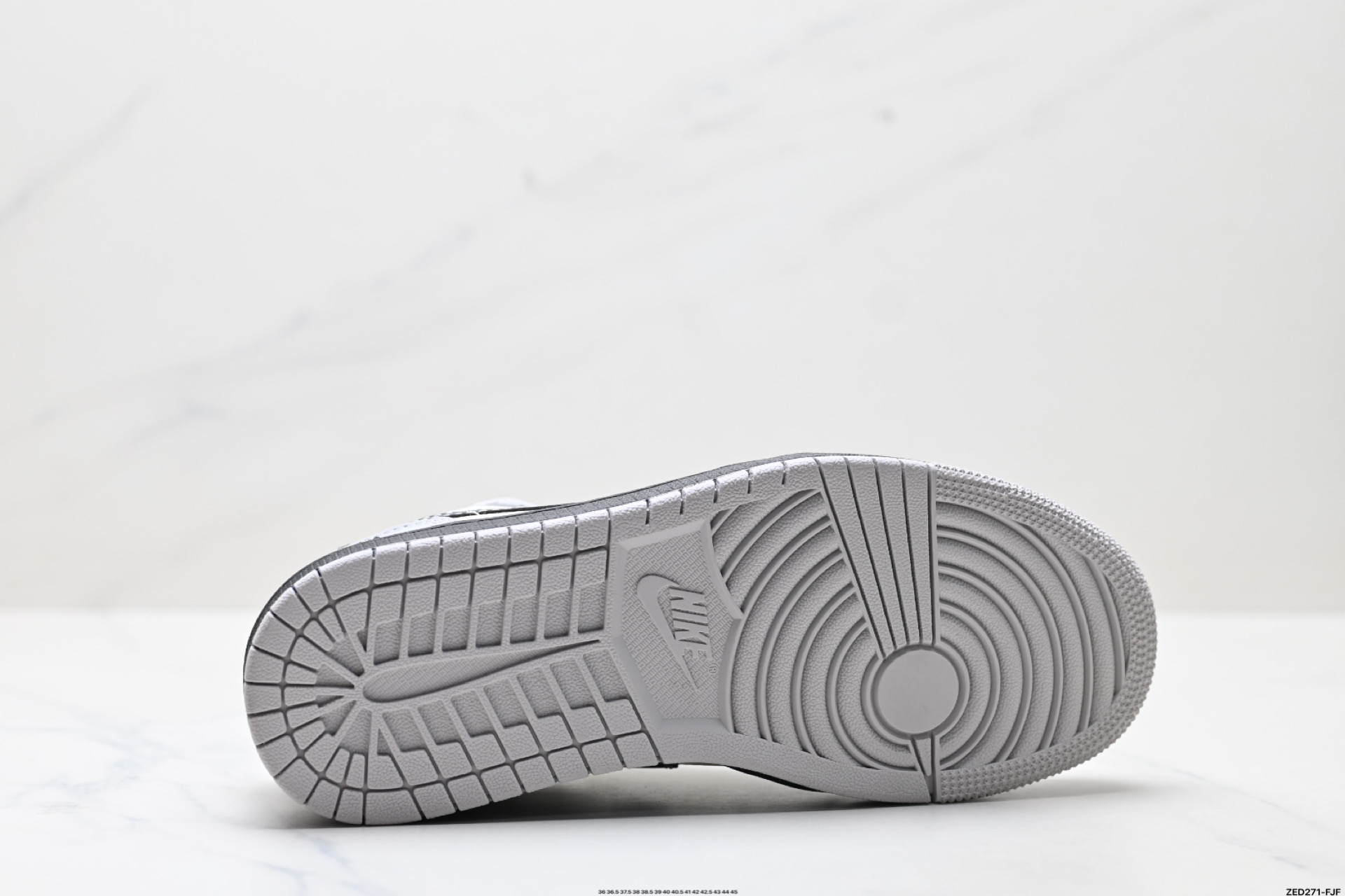 Nike Air Jordan 1 Low: Comodidad y estilo icónico para tu día a día 10 i1747245087786 6593 0 8