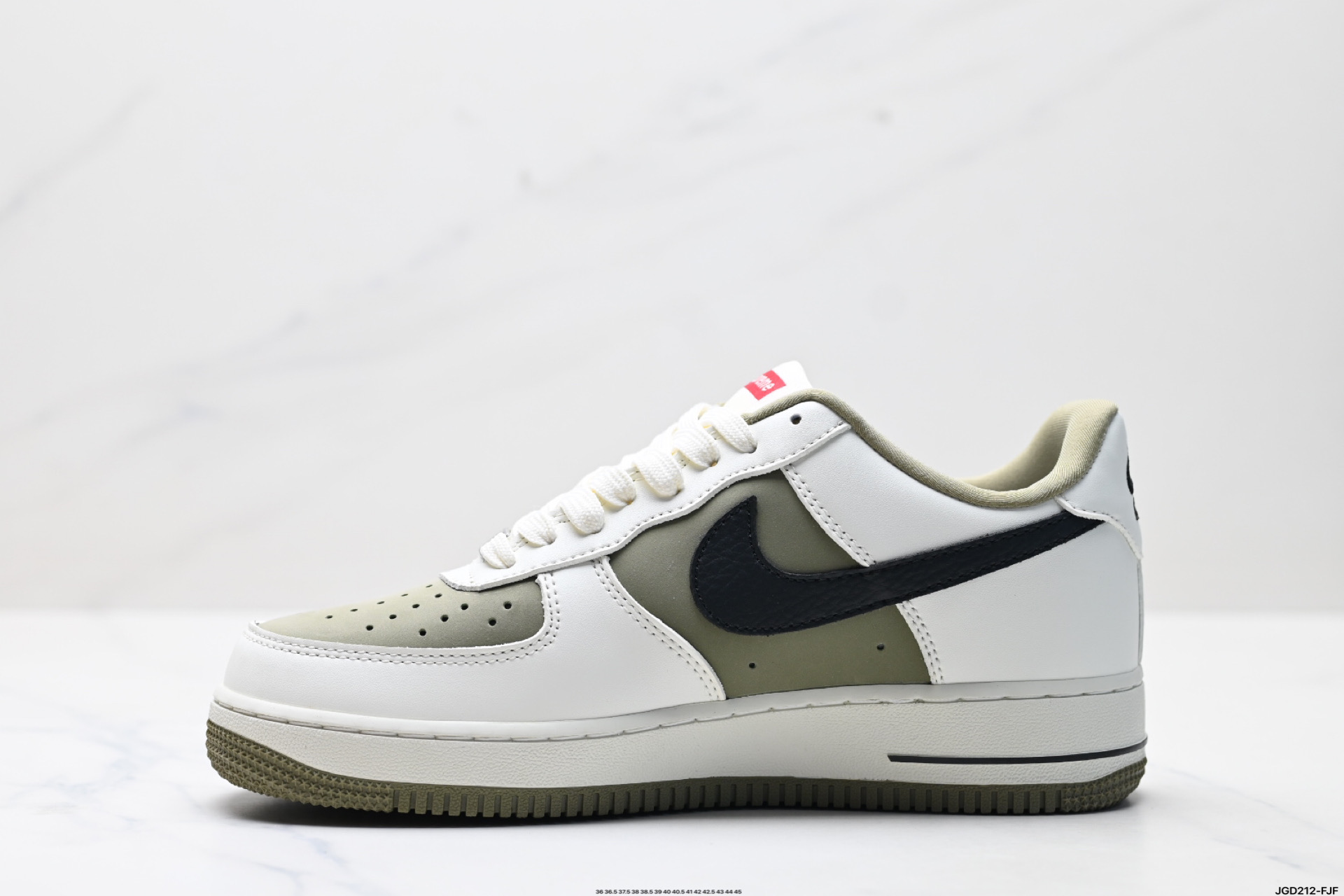 190 NIKE AIR FORCE 1‘07 CH6336-508