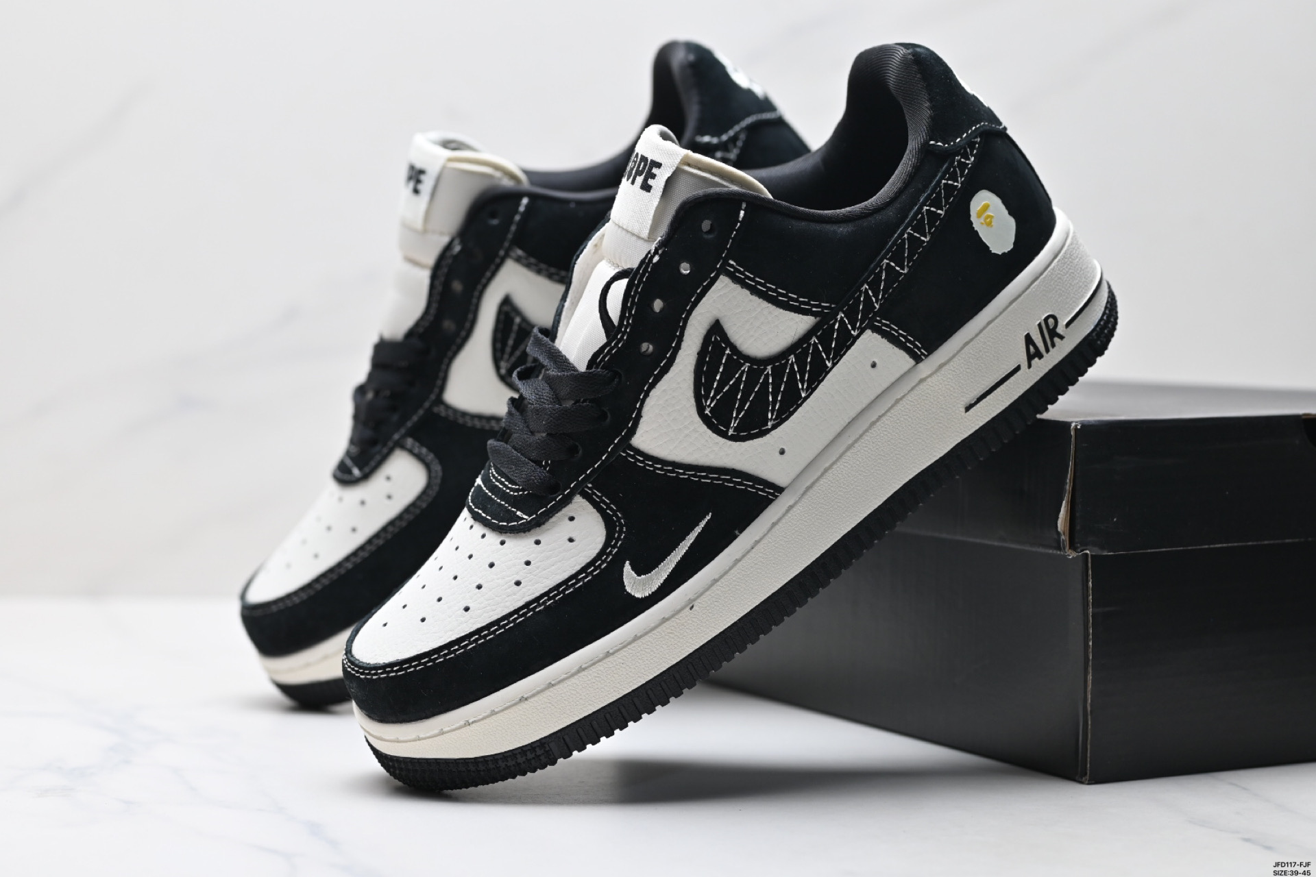 180 耐克Nike Air Force 1“07空军一号低帮百搭休闲运动板鞋 AJ7747-100