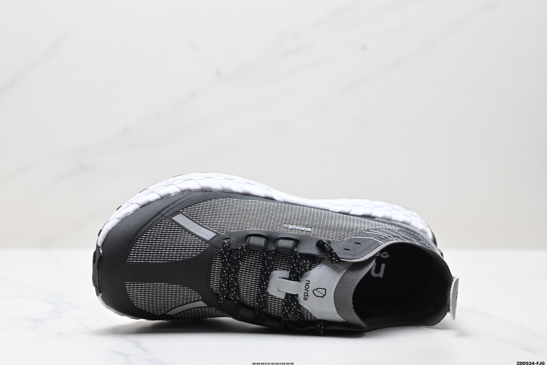 240 NORDA 001 厚底系带耐磨 低帮 户外 越野登山功能鞋 NORDA001-M-STLTHBLK-8
