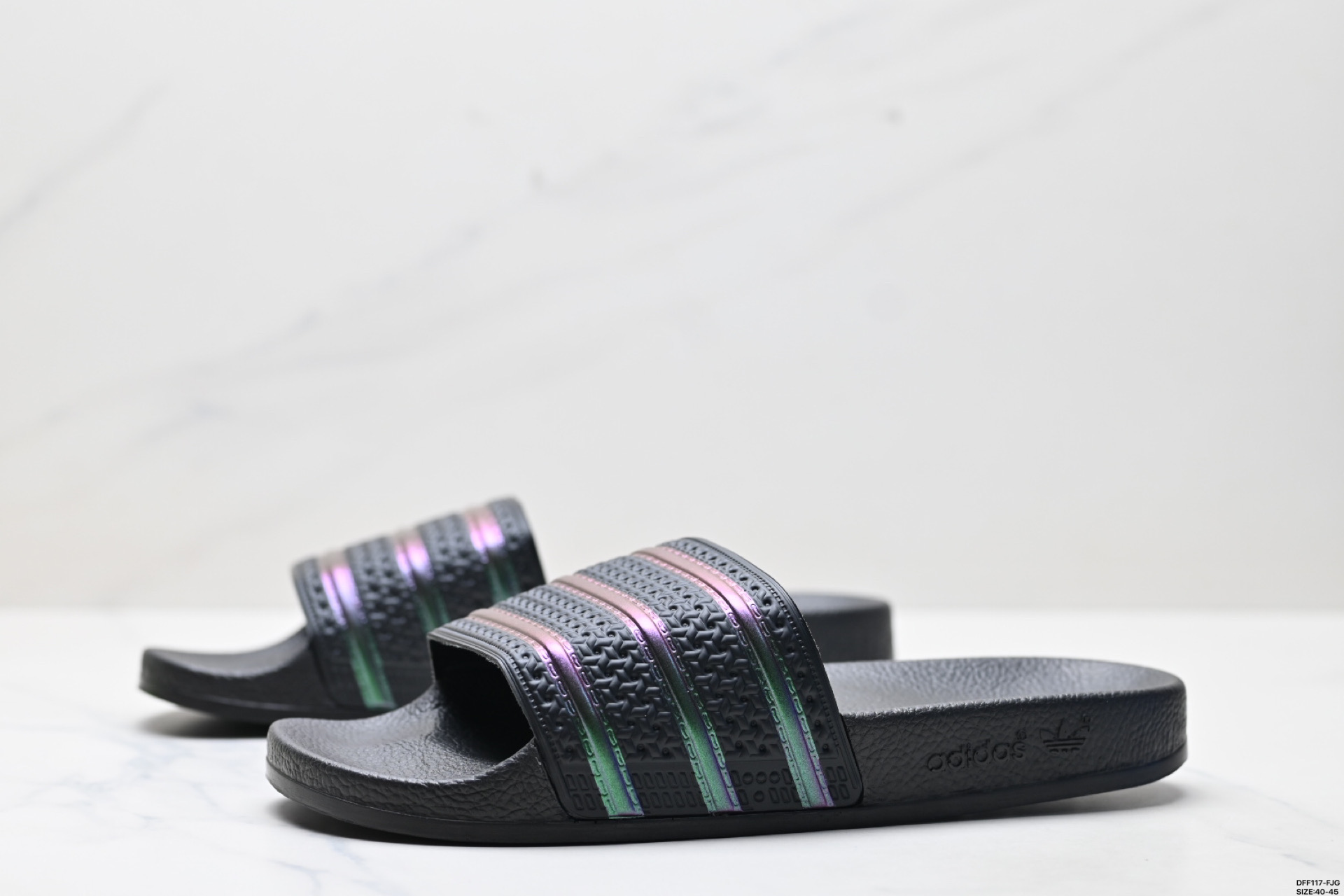 75 Adidas originals Adilette 阿迪达斯 运动舒适 橡胶底一字拖鞋 G16220