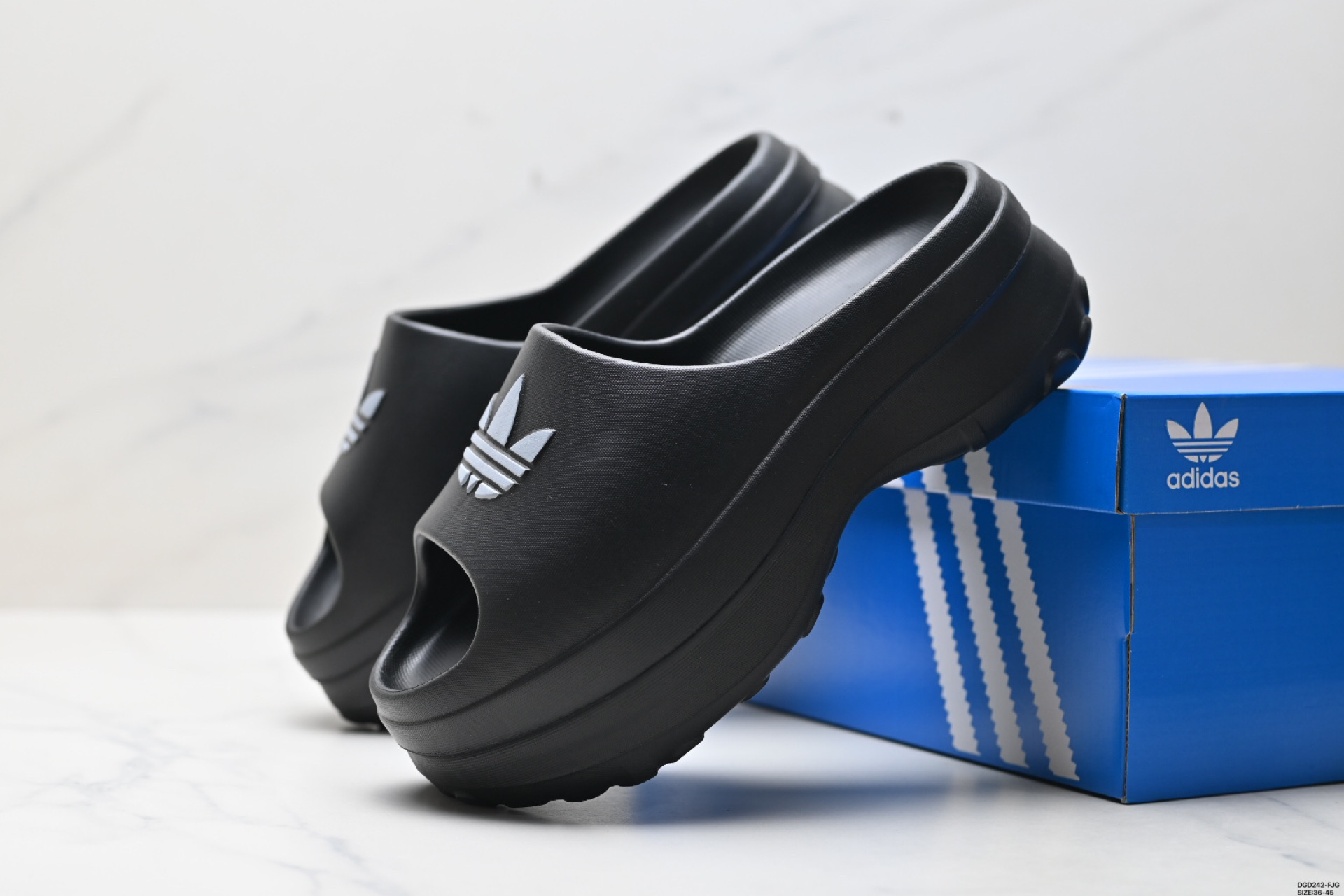 80 Adidas Originals AdiFOM Stan Stan 舒适百搭 防滑防磨一字拖鞋