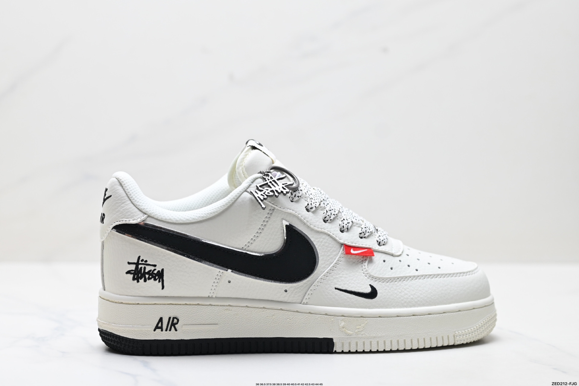 270 NIKE AIR FORCE 1‘07 LV8 CS5288-010
