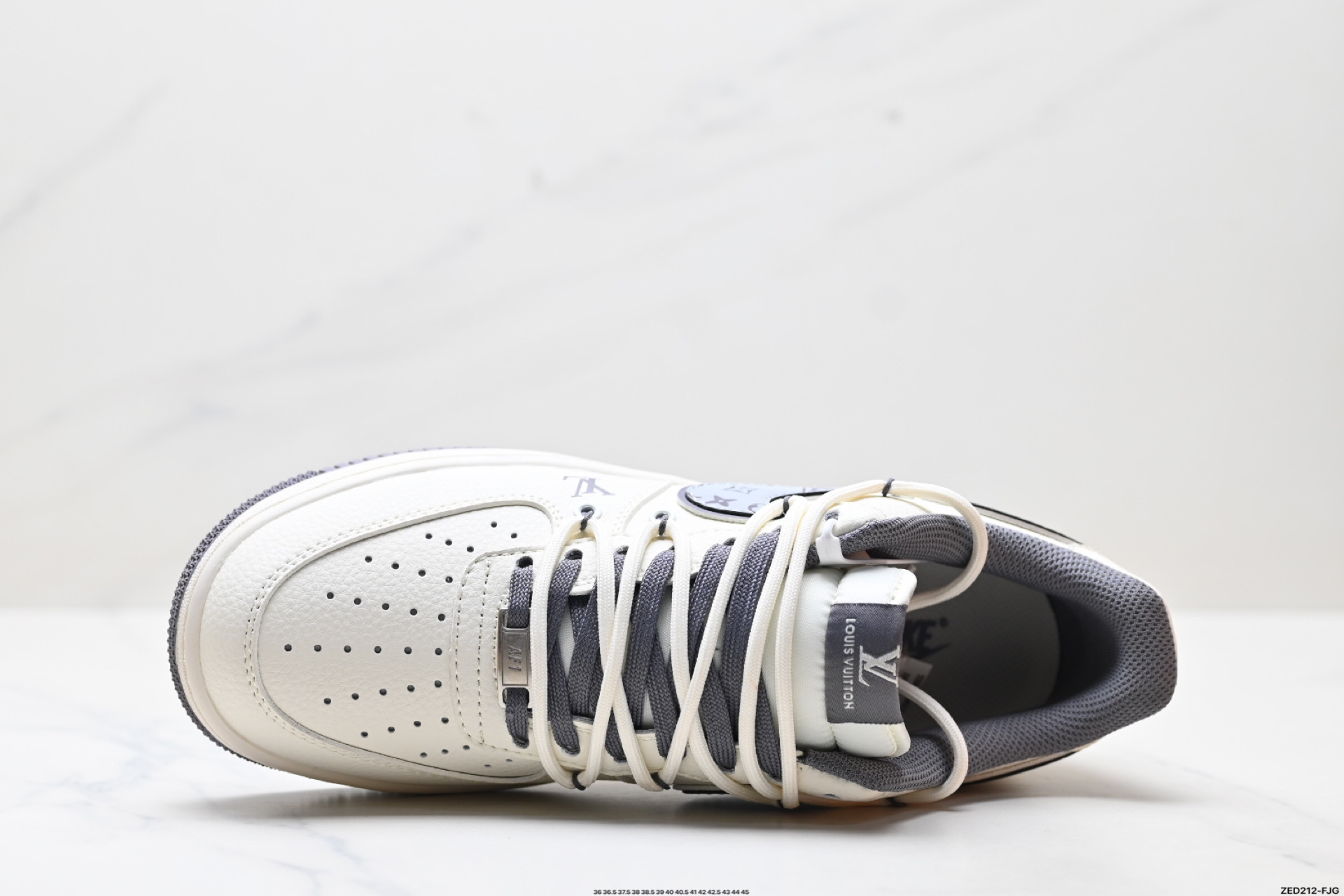 270 NIKE AIR FORCE 1‘07 LV8 DM6868-067